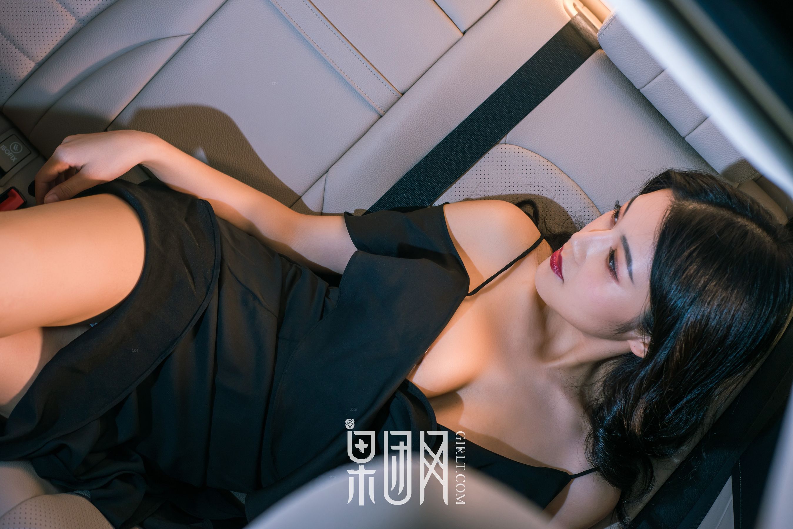 微微《美女vs豪车，你选择哪个！》 [果团网Girlt] No.107