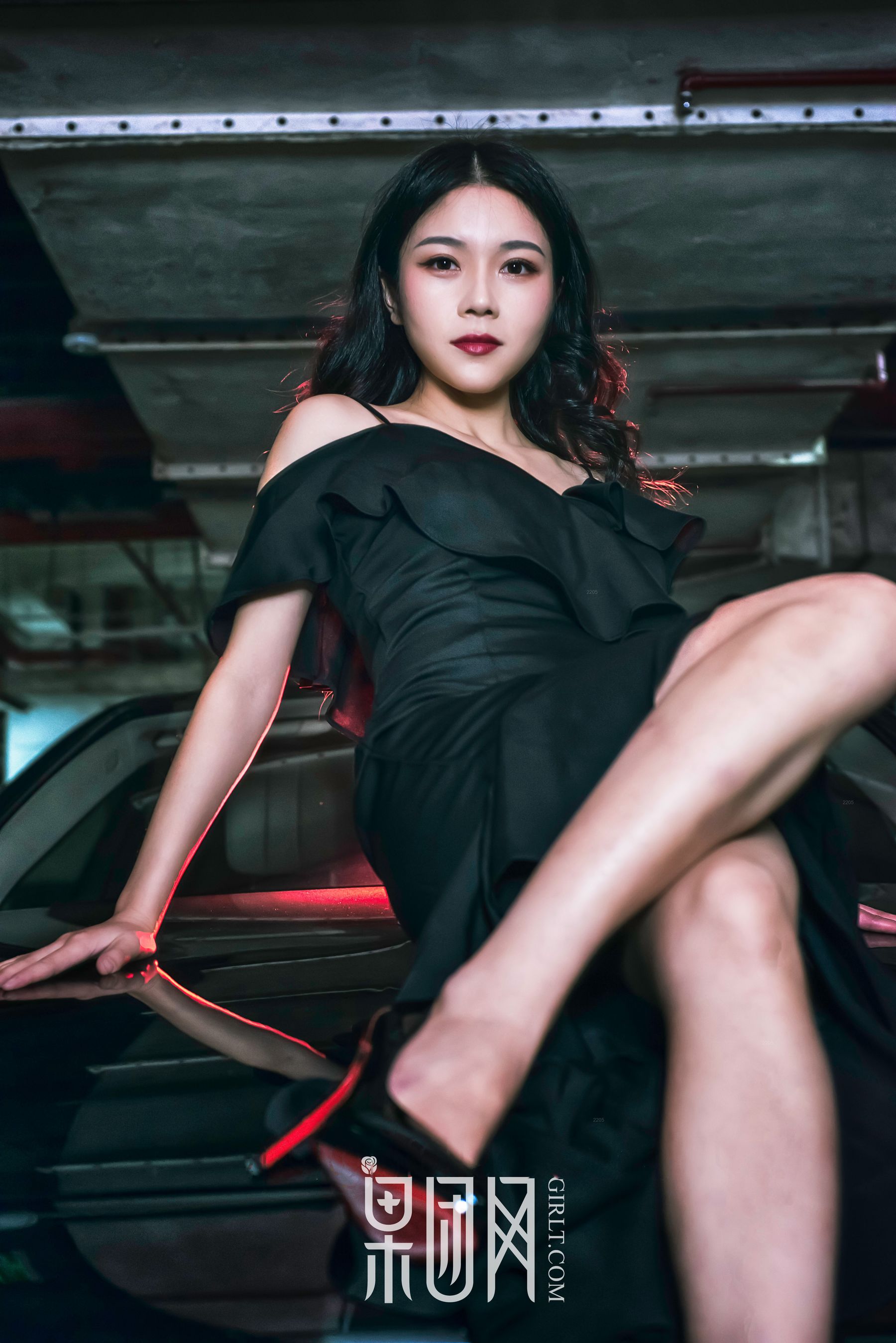 微微《美女vs豪车，你选择哪个！》 [果团网Girlt] No.107