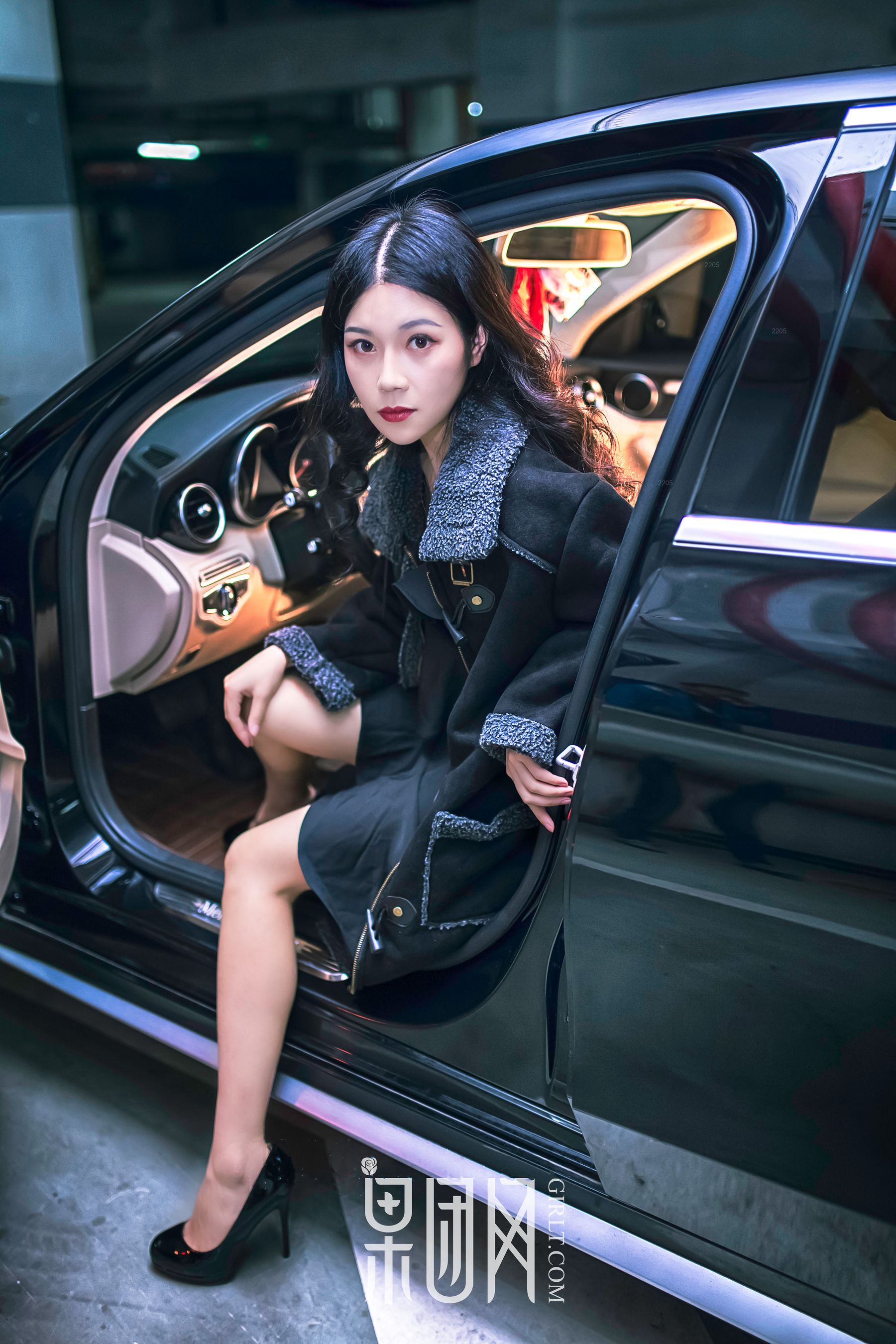 微微《美女vs豪车，你选择哪个！》 [果团网Girlt] No.107