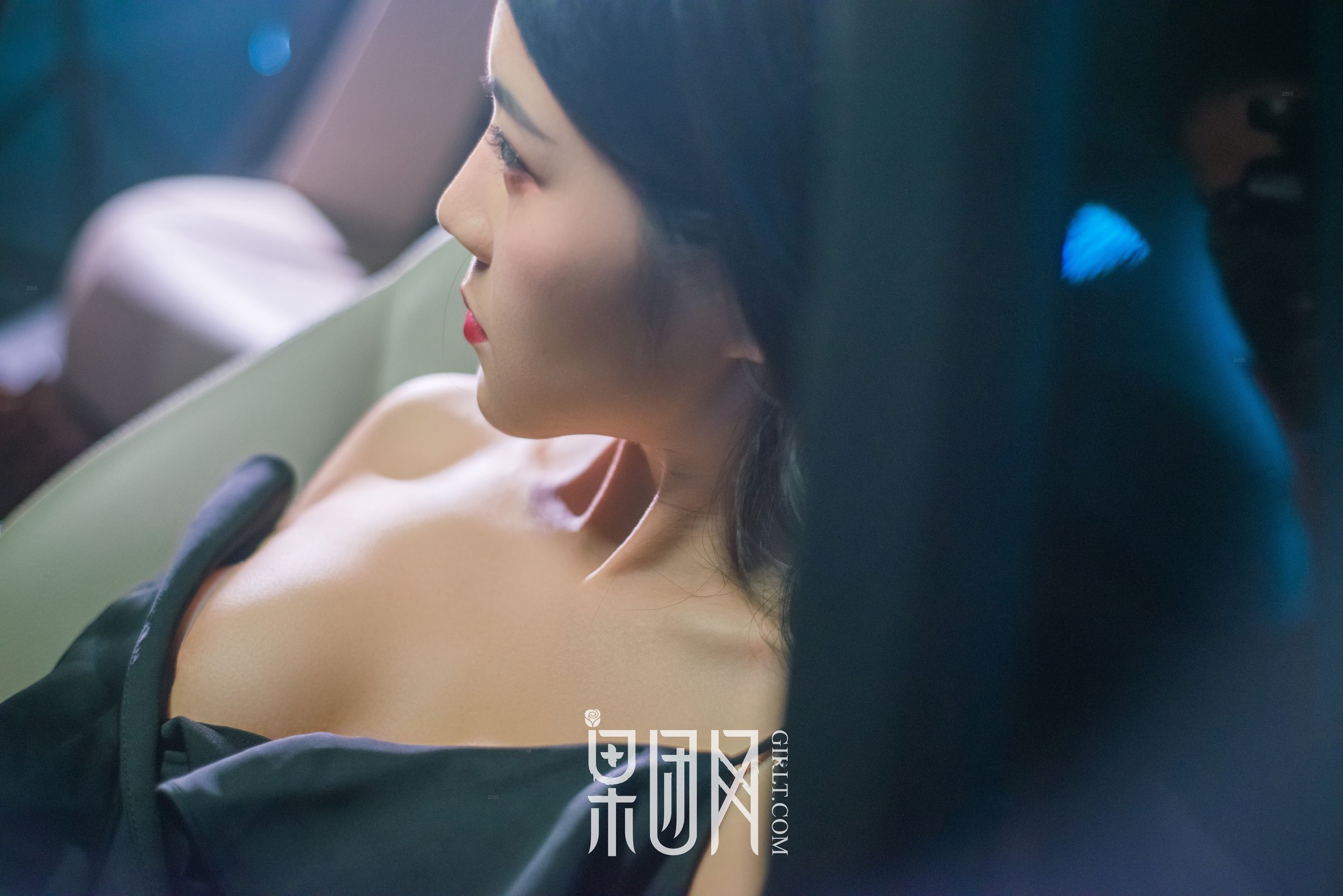 微微《美女vs豪车，你选择哪个！》 [果团网Girlt] No.107