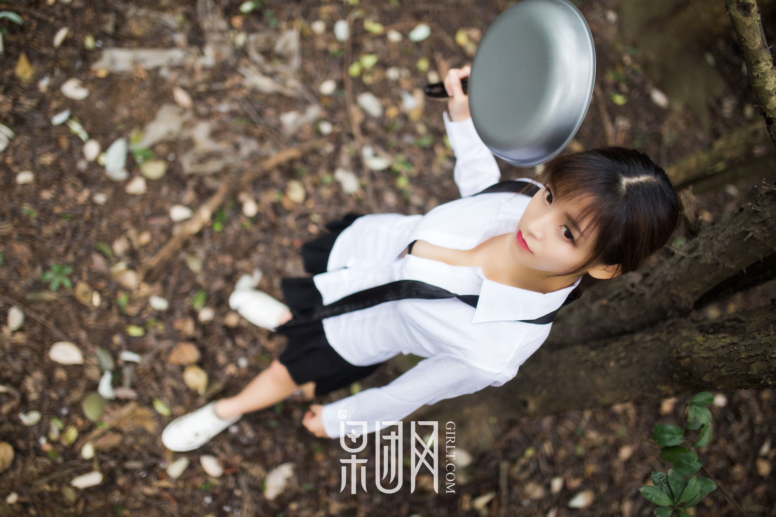 蘑菇《美女野外激战，性感撩人！》 [果团网Girlt] NO.109