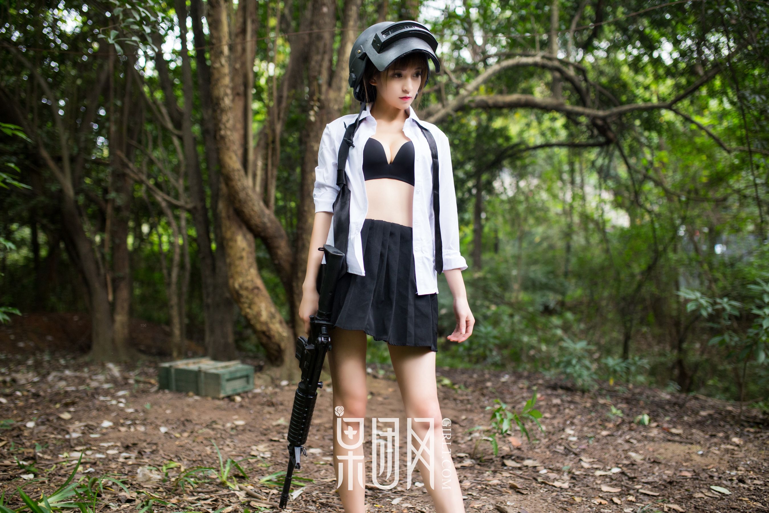 蘑菇《美女野外激战，性感撩人！》 [果团网Girlt] NO.109