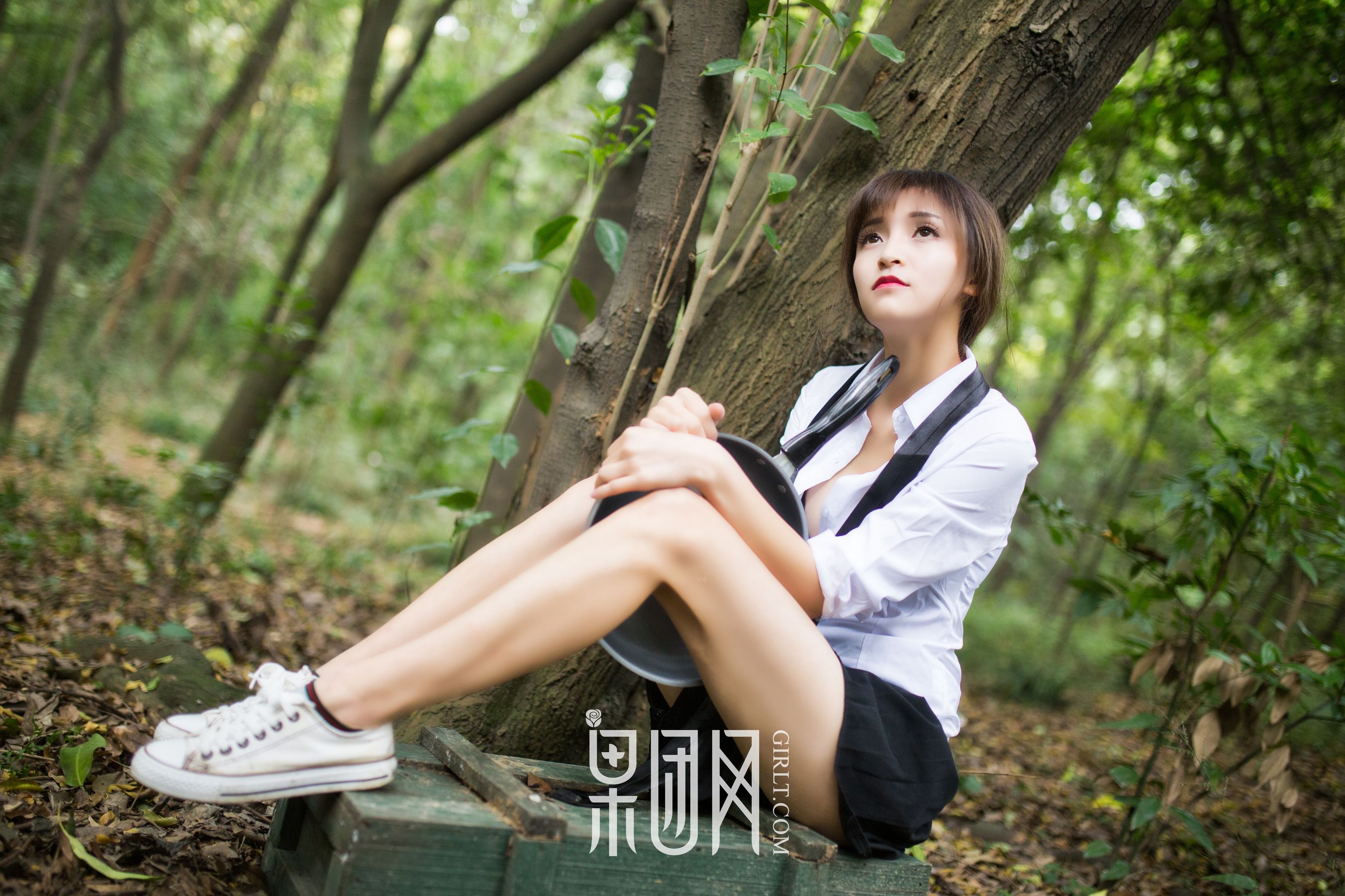 蘑菇《美女野外激战，性感撩人！》 [果团网Girlt] NO.109
