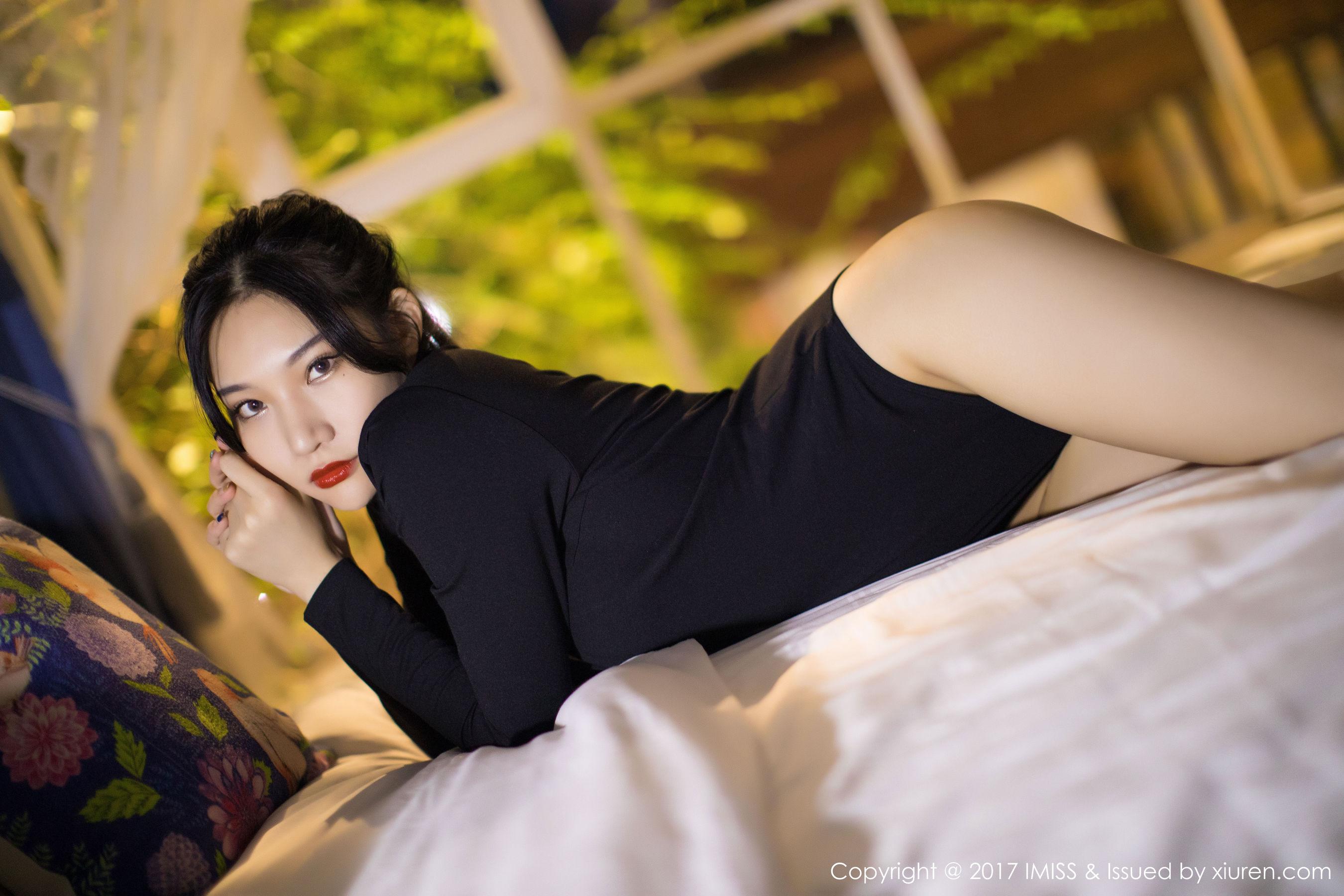 小狐狸Sica《黑色私房性感美腿》 [爱蜜社IMiss] VOL.194