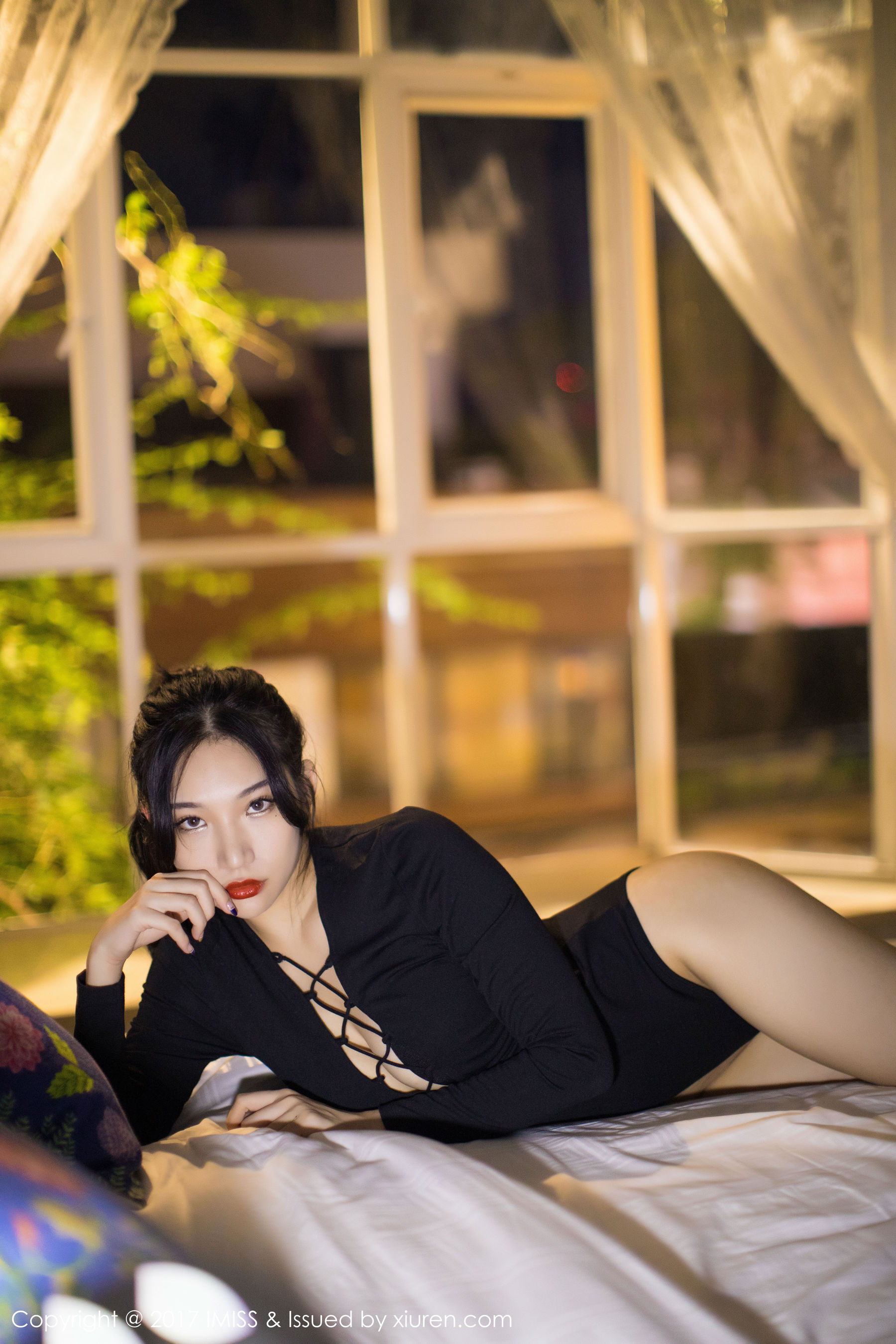 小狐狸Sica《黑色私房性感美腿》 [爱蜜社IMiss] VOL.194