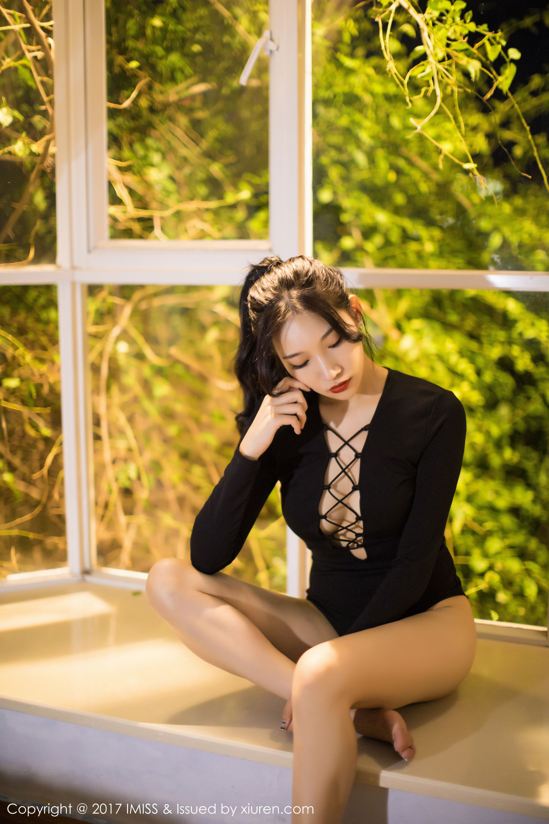 小狐狸Sica《黑色私房性感美腿》 [爱蜜社IMiss] VOL.194