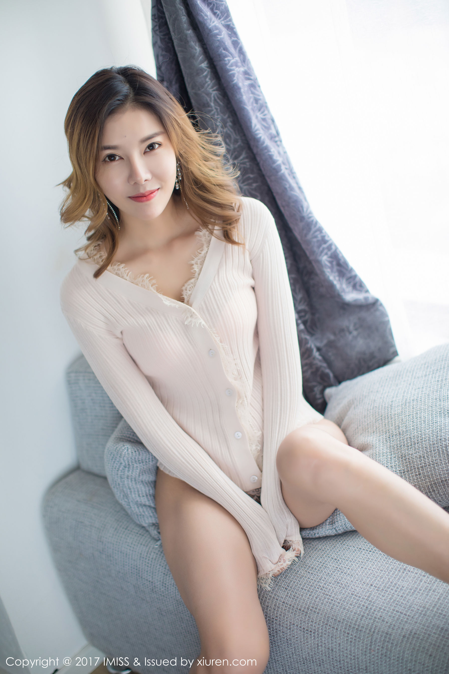 依依Yiyi《御姐型美女依依》 [爱蜜社IMiss] VOL.200