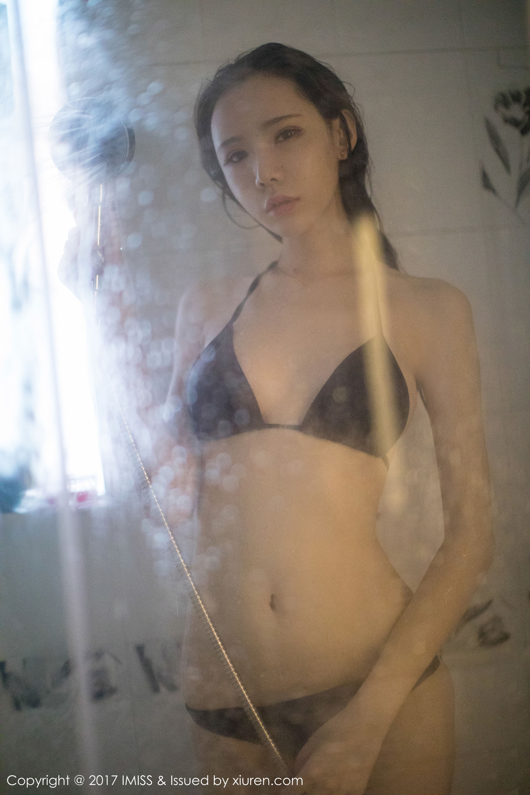 萌琪琪Irene《泳池湿身》 [爱蜜社IMiss] VOL.205