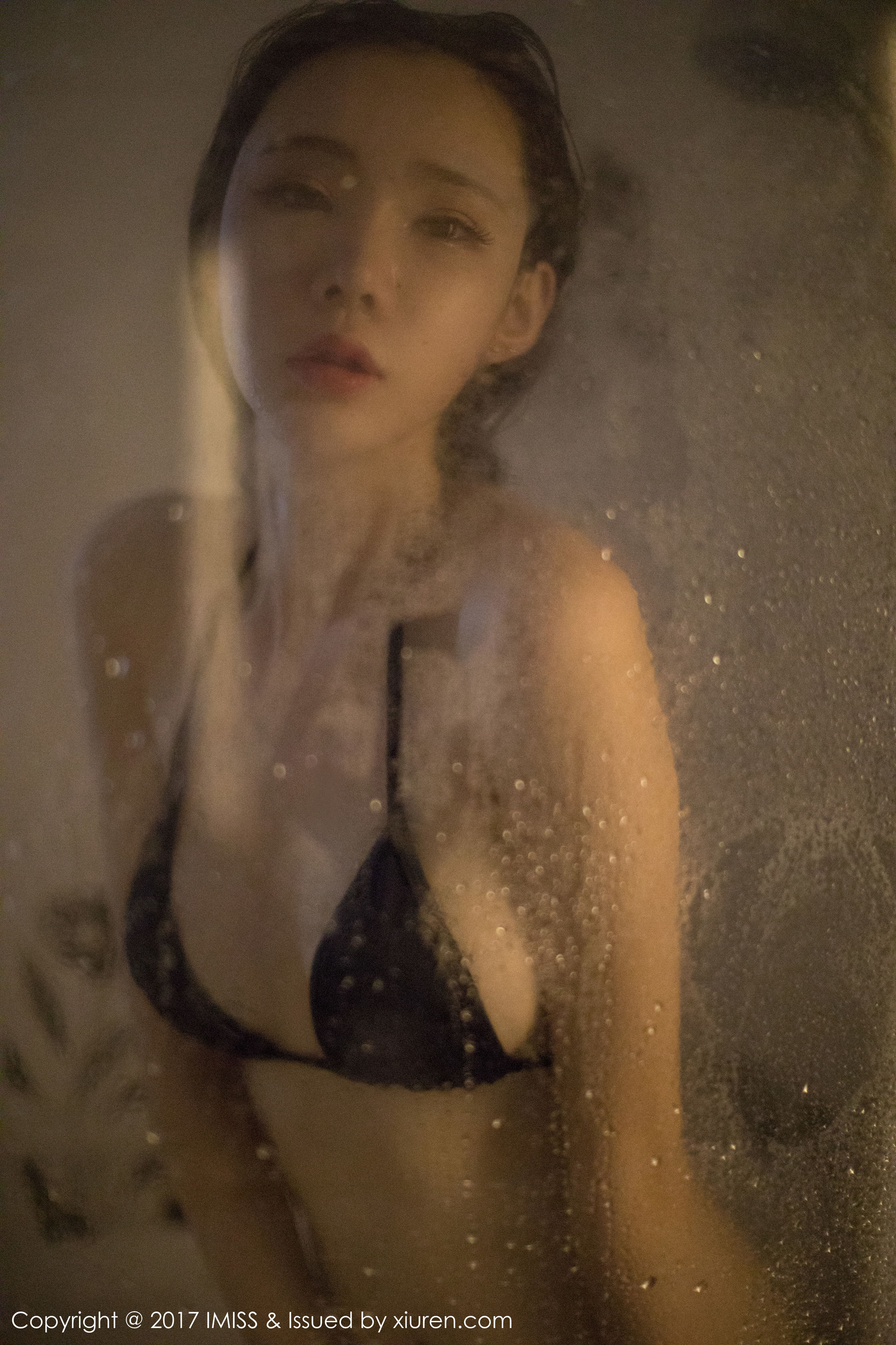 萌琪琪Irene《泳池湿身》 [爱蜜社IMiss] VOL.205