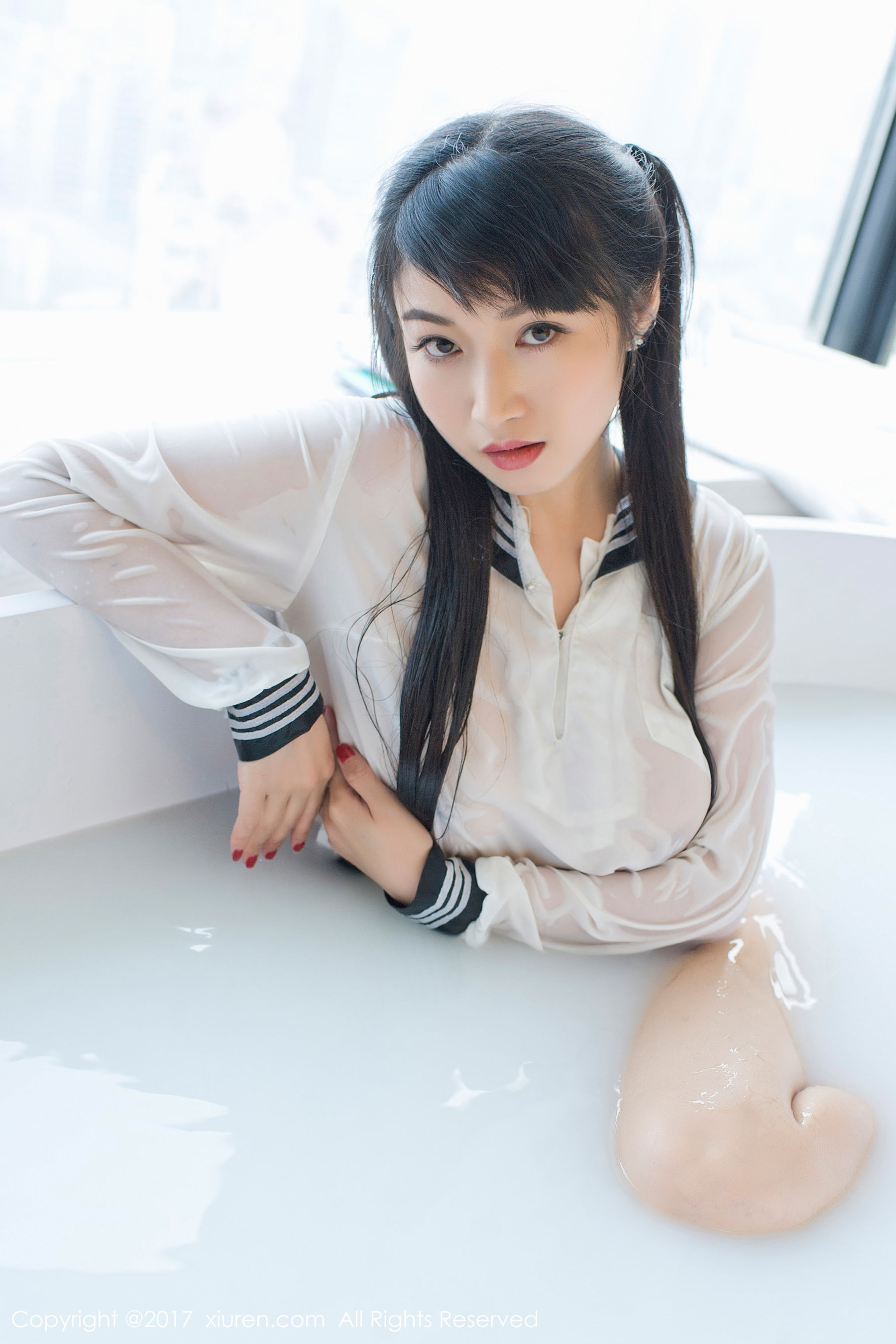 盼盼龙女sunny《牛奶浴学生装+透明学生装+黑色乳贴》 [秀人XiuRen] NO.853