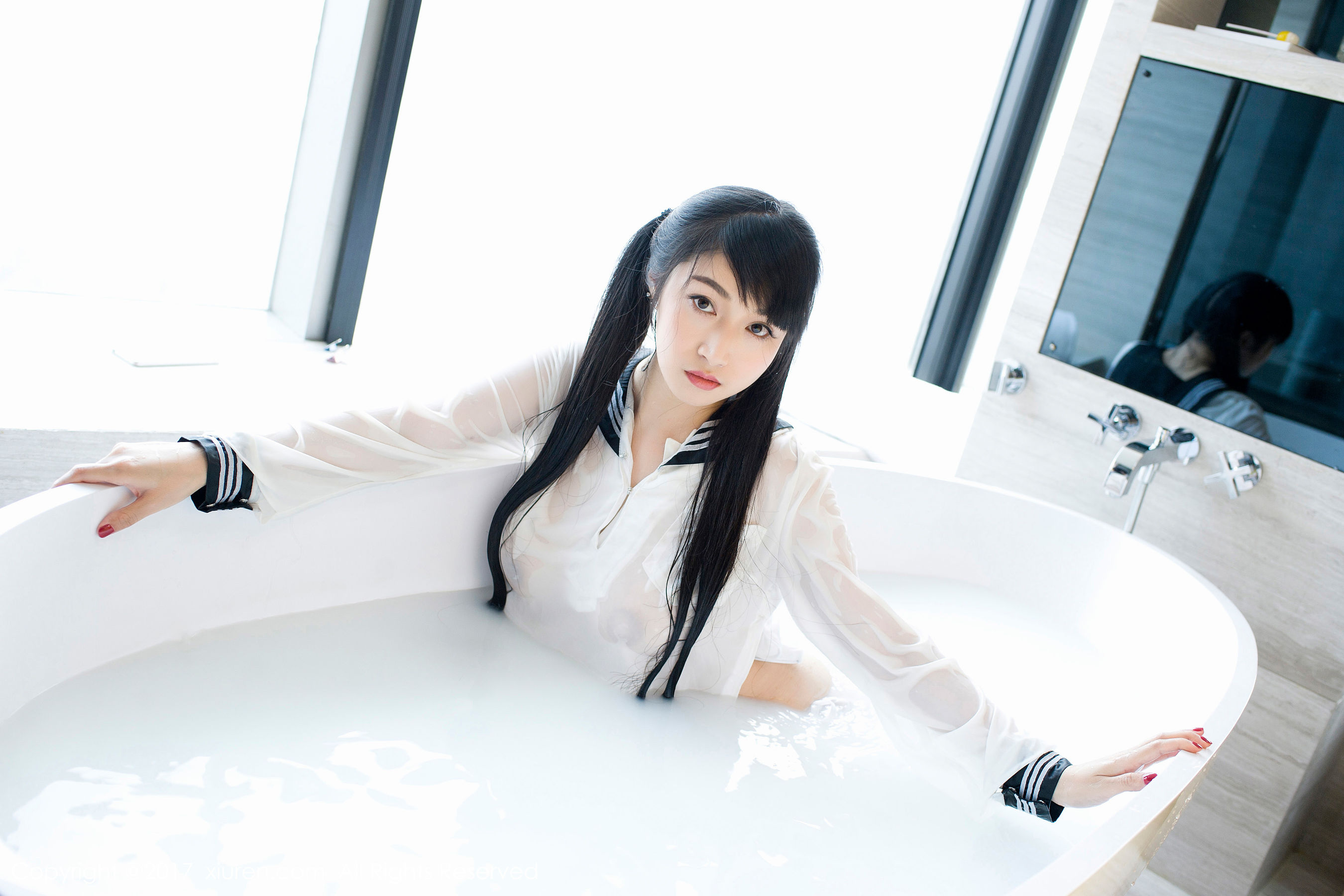 盼盼龙女sunny《牛奶浴学生装+透明学生装+黑色乳贴》 [秀人XiuRen] NO.853