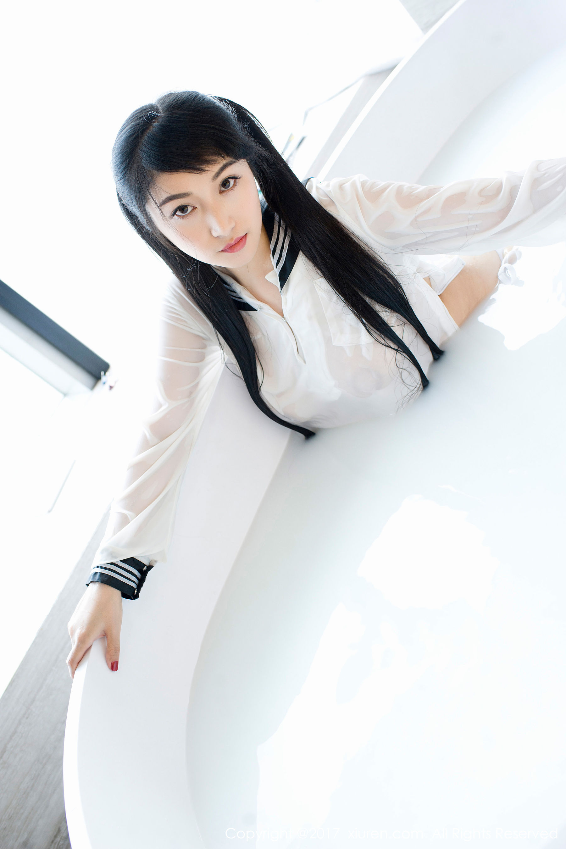 盼盼龙女sunny《牛奶浴学生装+透明学生装+黑色乳贴》 [秀人XiuRen] NO.853