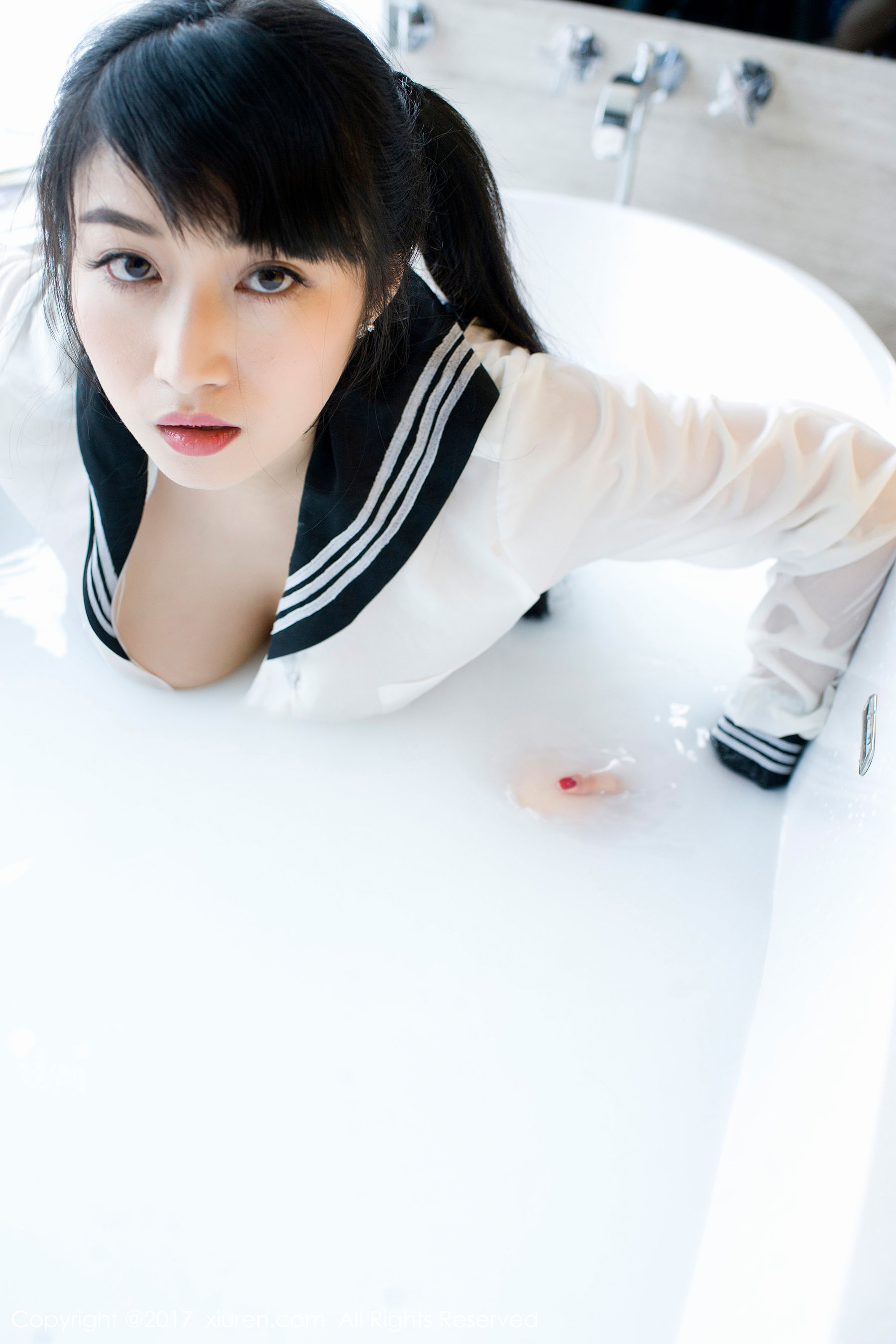 盼盼龙女sunny《牛奶浴学生装+透明学生装+黑色乳贴》 [秀人XiuRen] NO.853