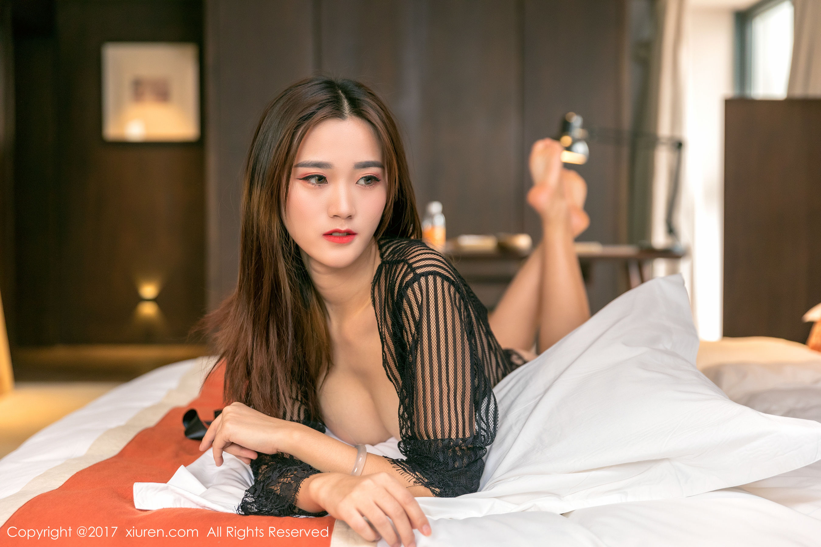 小米小米z《半透黑色纱衣和宽大小背心》 [秀人XiuRen] NO.878