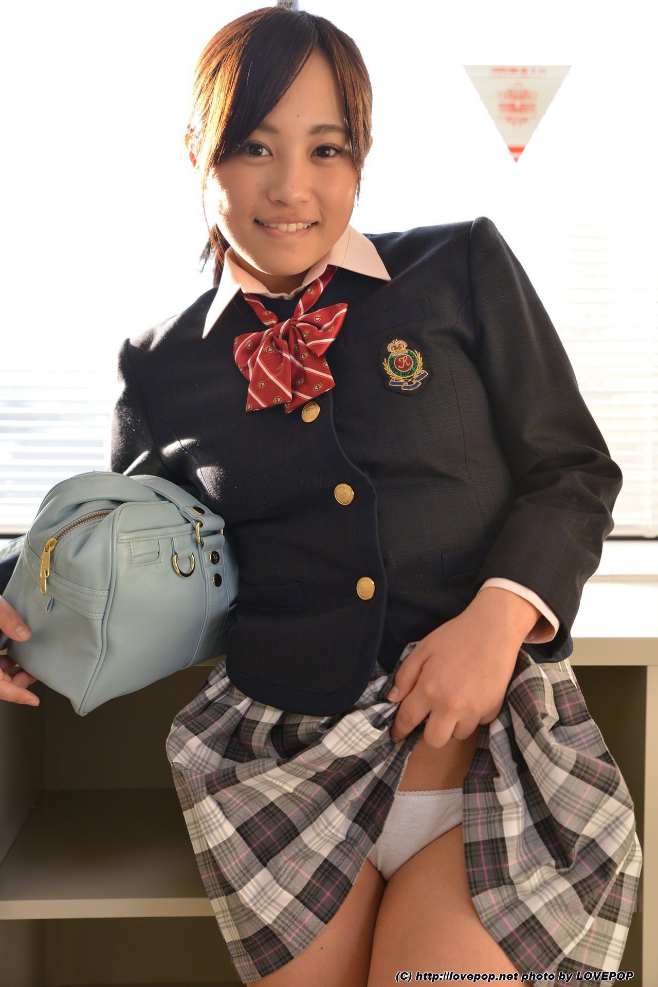 Emi Asano 浅野えみ 学生制服 Set4 [LovePop]