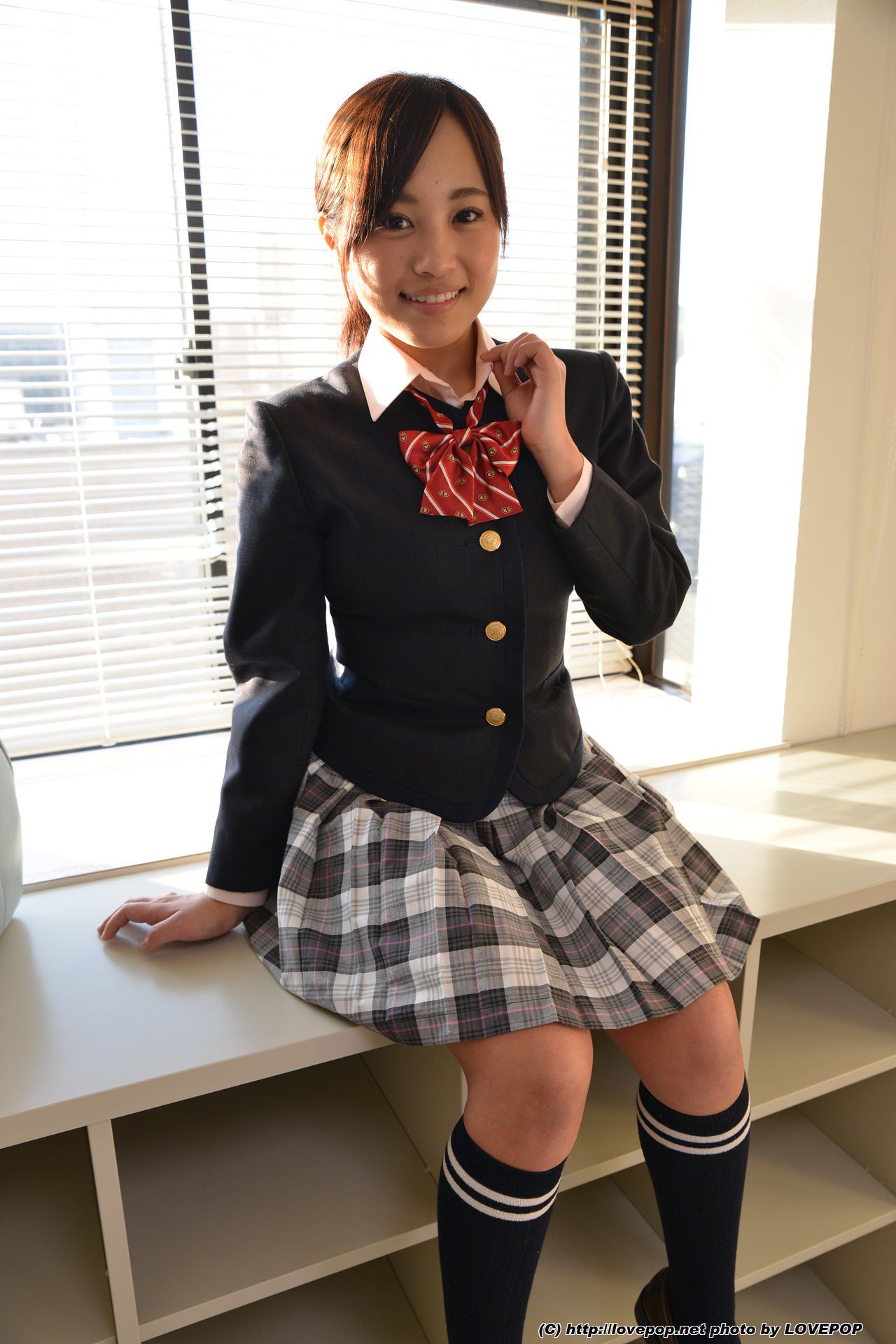 Emi Asano 浅野えみ 学生制服 Set4 [LovePop]