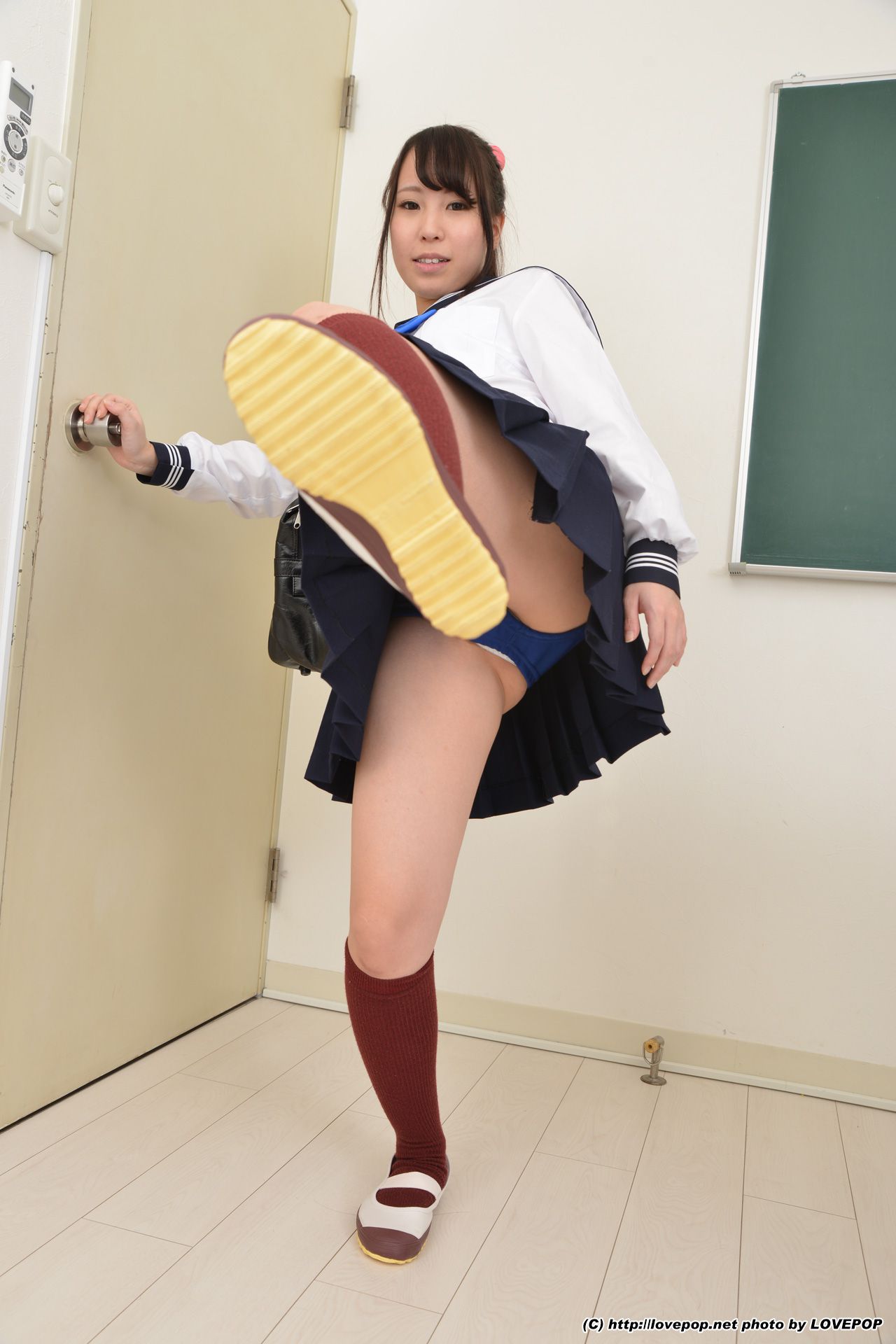 Kaoru Majima 真島かおる 学生制服 Set3 [LovePop]