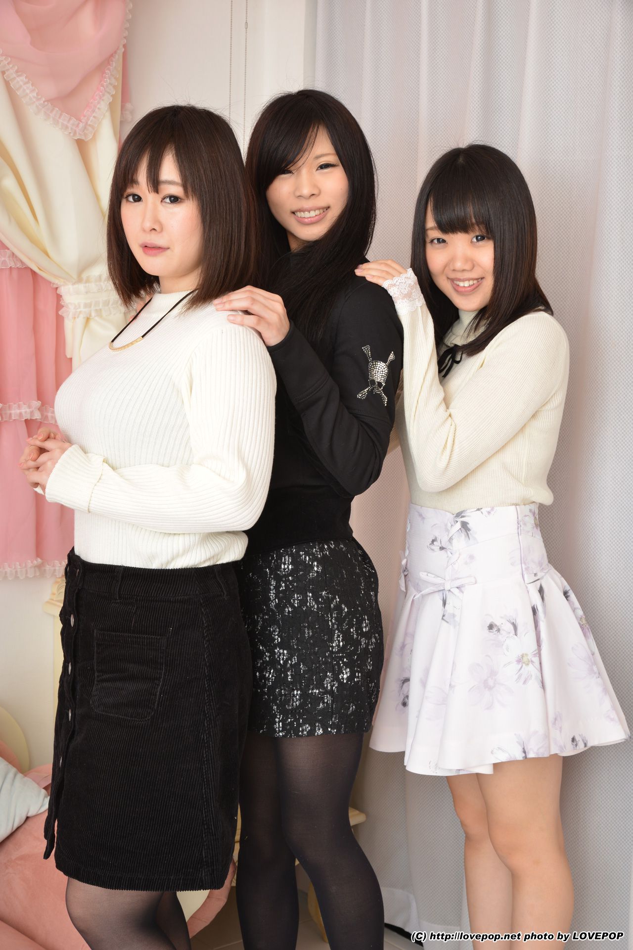 夏乃ひまわり&一乃瀬るりあ&瀬戸愛莉 tsu∞na∞gu Set03 [LovePop]
