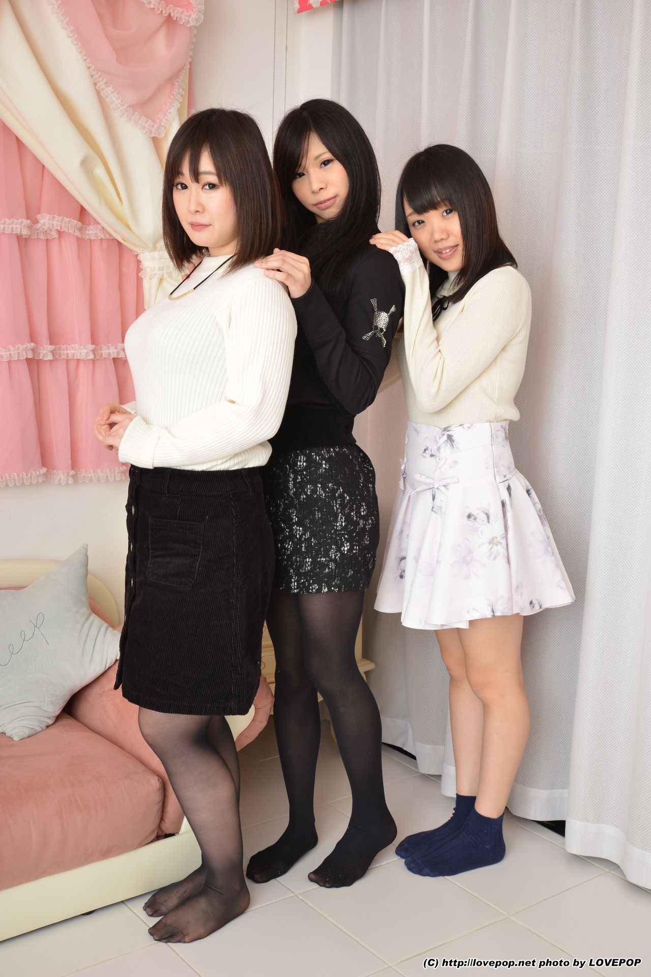 夏乃ひまわり&一乃瀬るりあ&瀬戸愛莉 tsu∞na∞gu Set03 [LovePop]