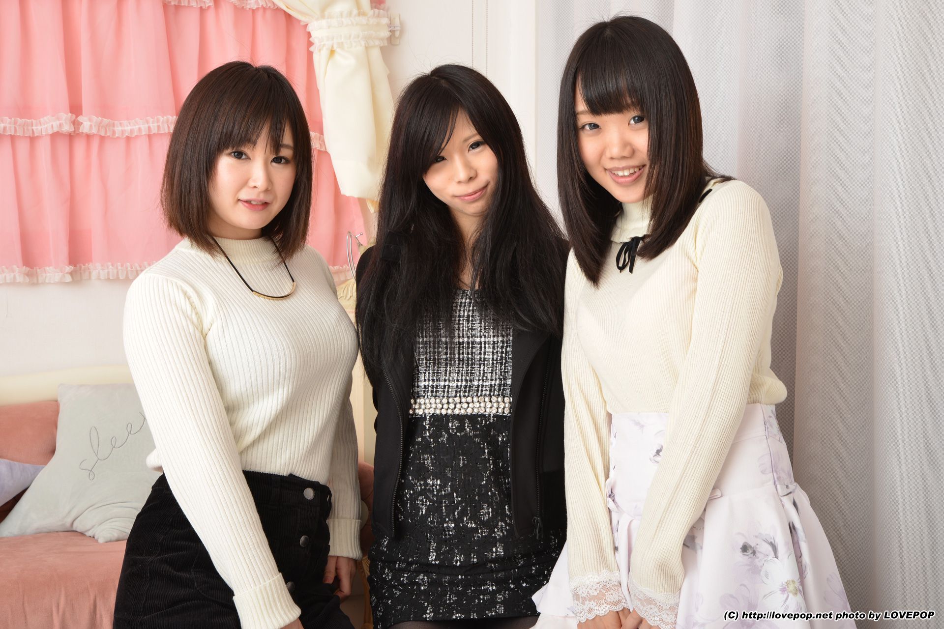 夏乃ひまわり&一乃瀬るりあ&瀬戸愛莉 tsu∞na∞gu Set03 [LovePop]