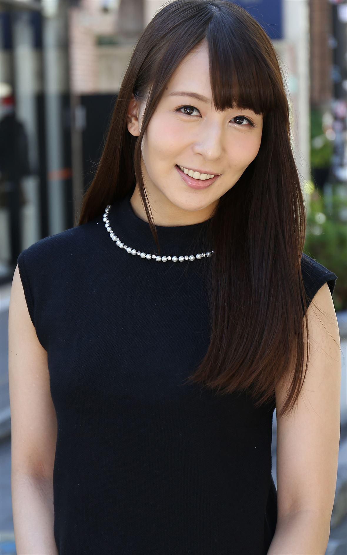 希崎ジェシ《彼女との赤裸々セックス ○○はオレのカノジョ》 [PhotoBook]