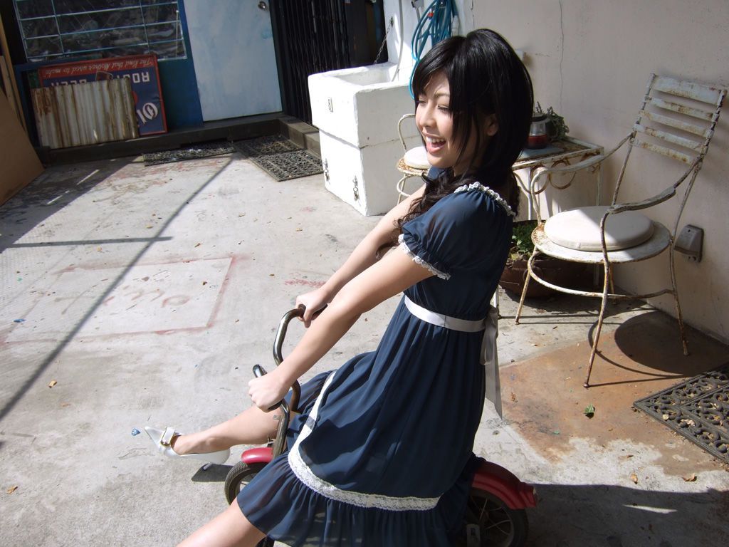 [Watch] Photogenic Weekend 佐藤さくら Sakura Sato