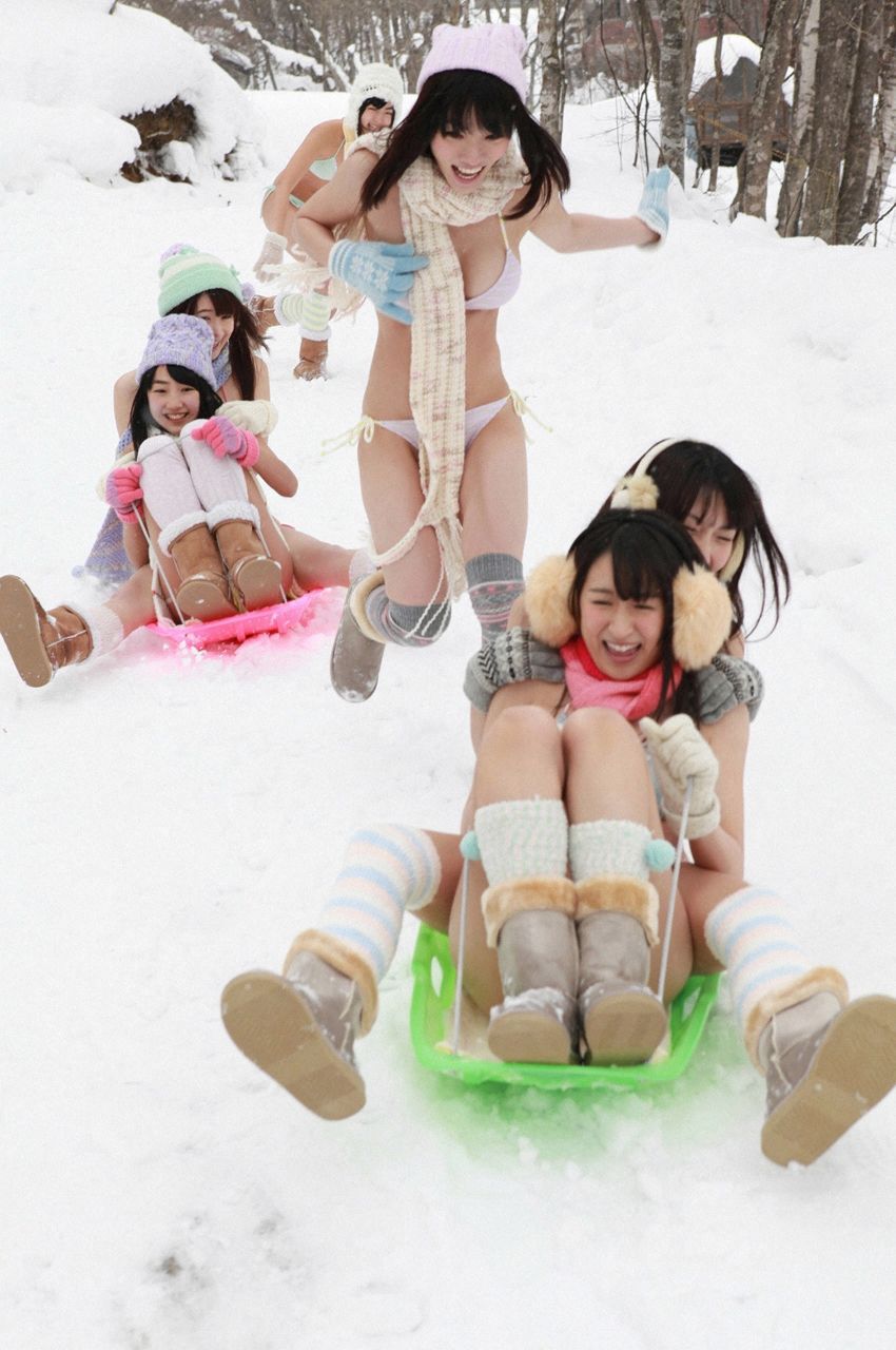 今野杏南&入矢麻衣&朝仓由舞&秋月三佳&椎名もも&他6人《at 雪山-雪合战》 [WPB-net]