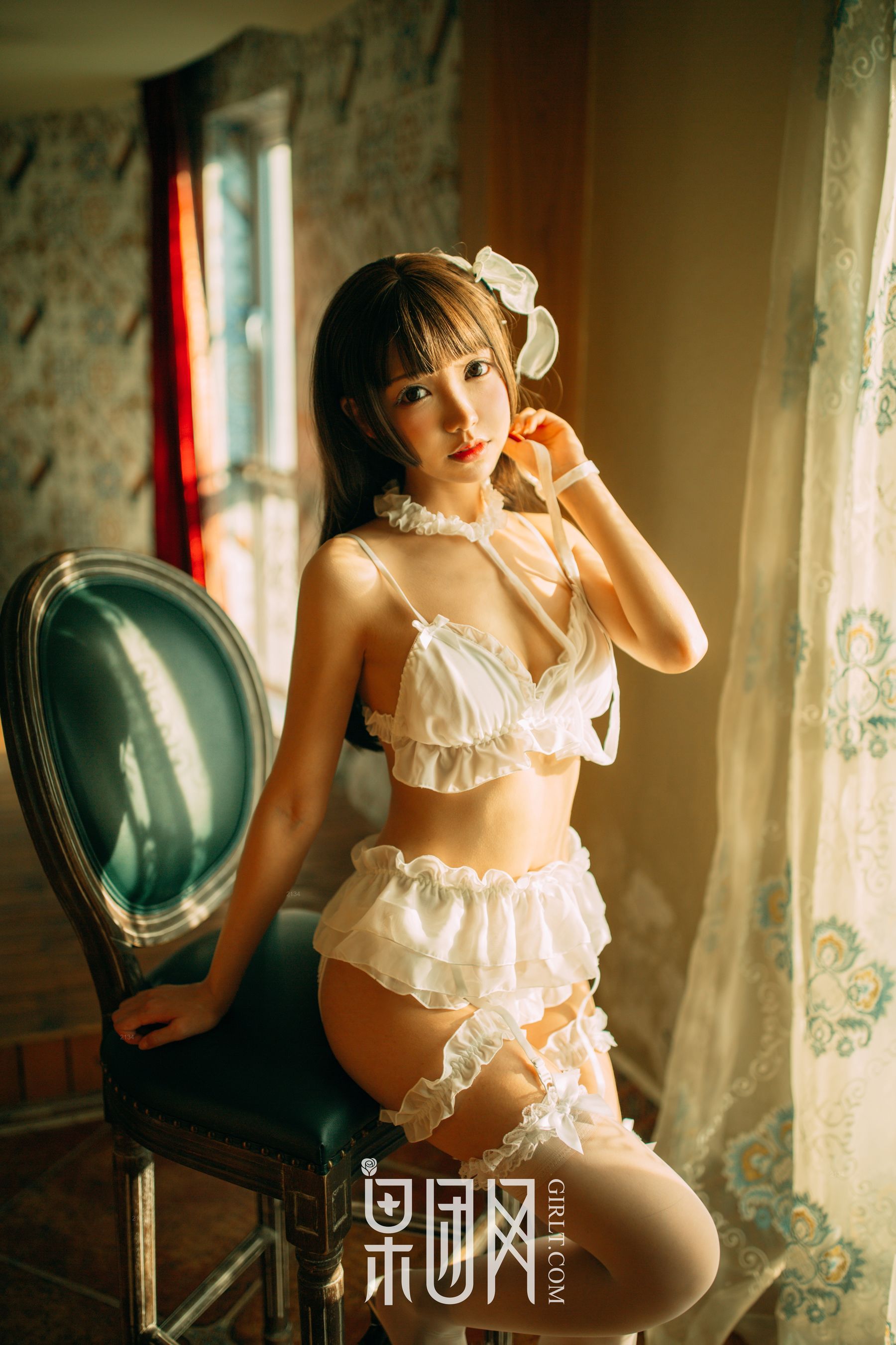 《白丝男人斩！巨乳萝莉真空上阵化身调皮小女仆》 [果团Girlt]熊川纪信 No.005