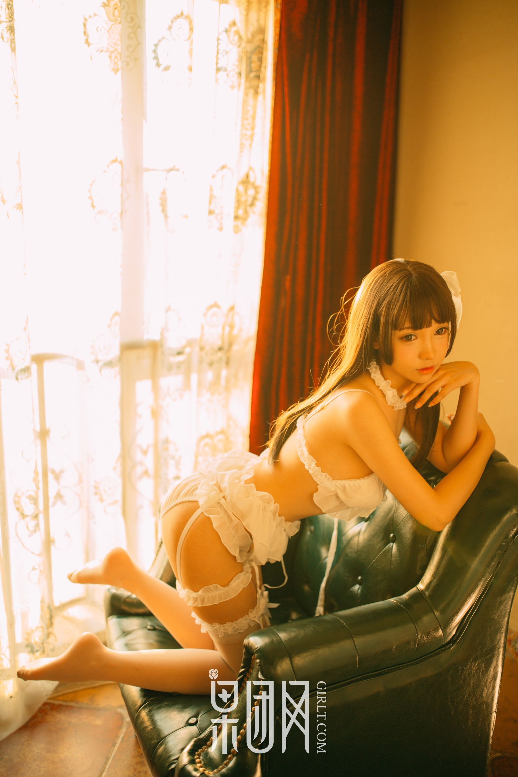 《白丝男人斩！巨乳萝莉真空上阵化身调皮小女仆》 [果团Girlt]熊川纪信 No.005
