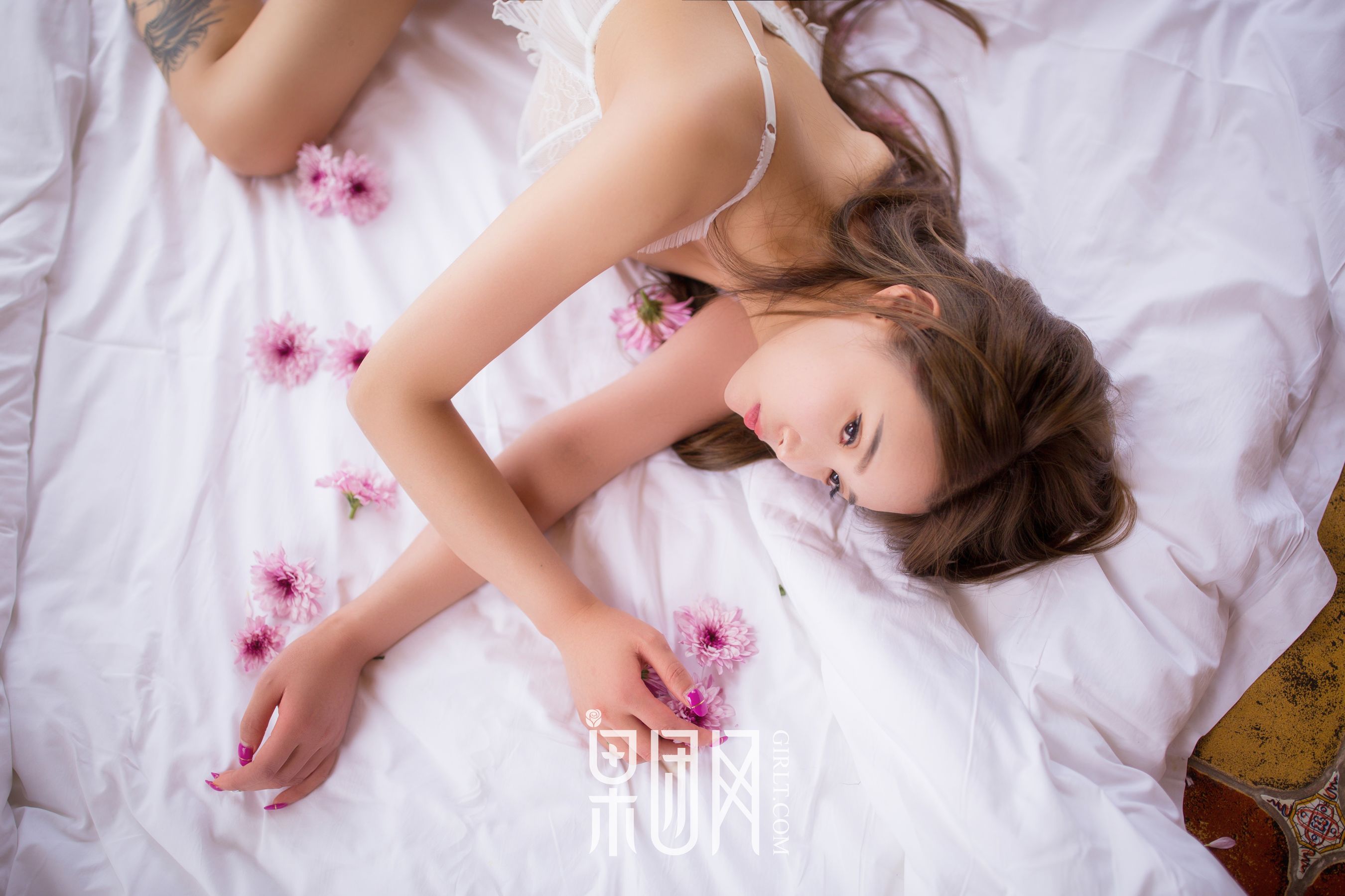 《双眼秋波闪，酥胸玉兔颠，两腮飞红霞，美艳若貂蝉。》 [果团Girlt]熊川纪信 No.010