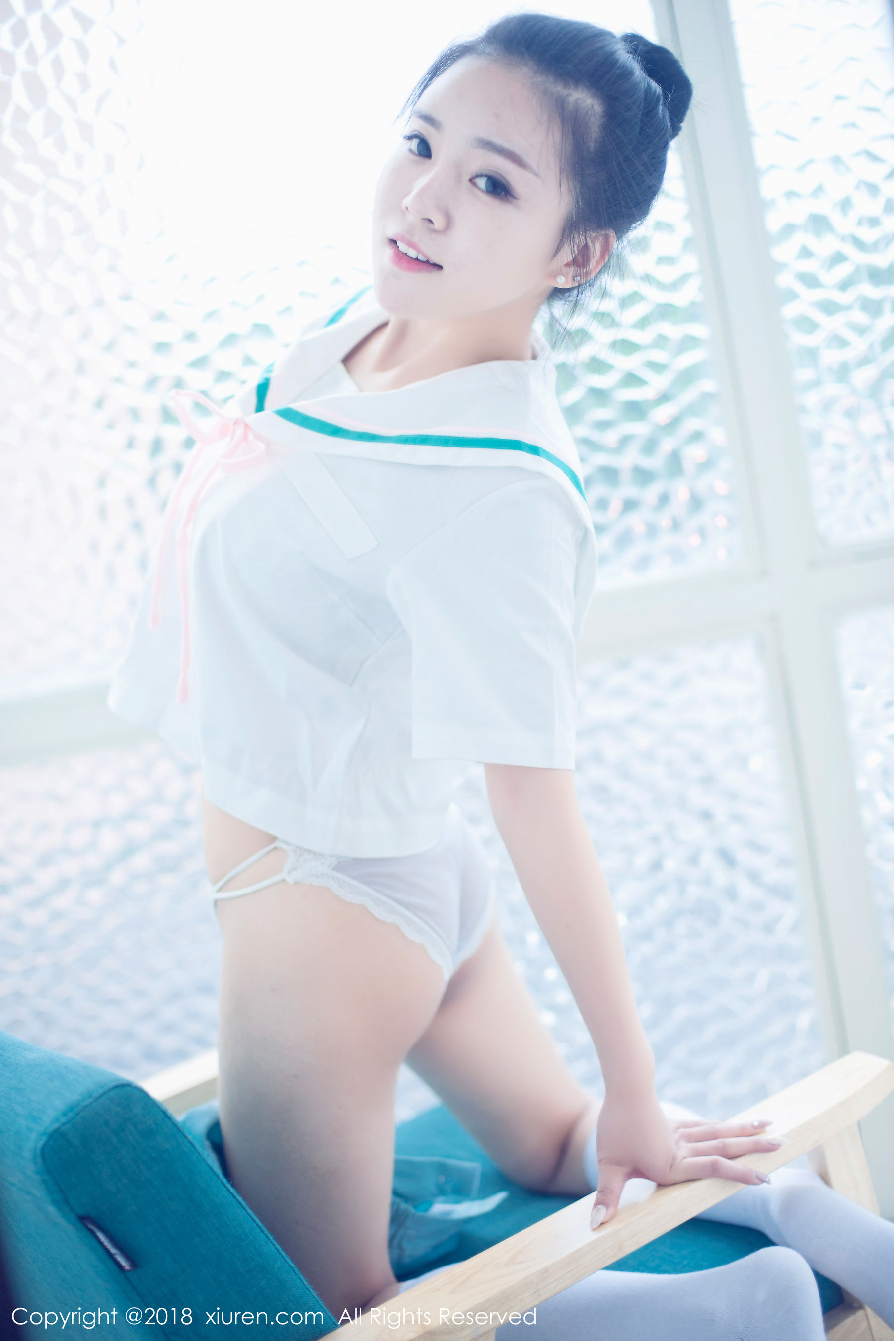 红气球《童颜巨乳稚气未脱小姑娘》 [秀人XiuRen] No.932