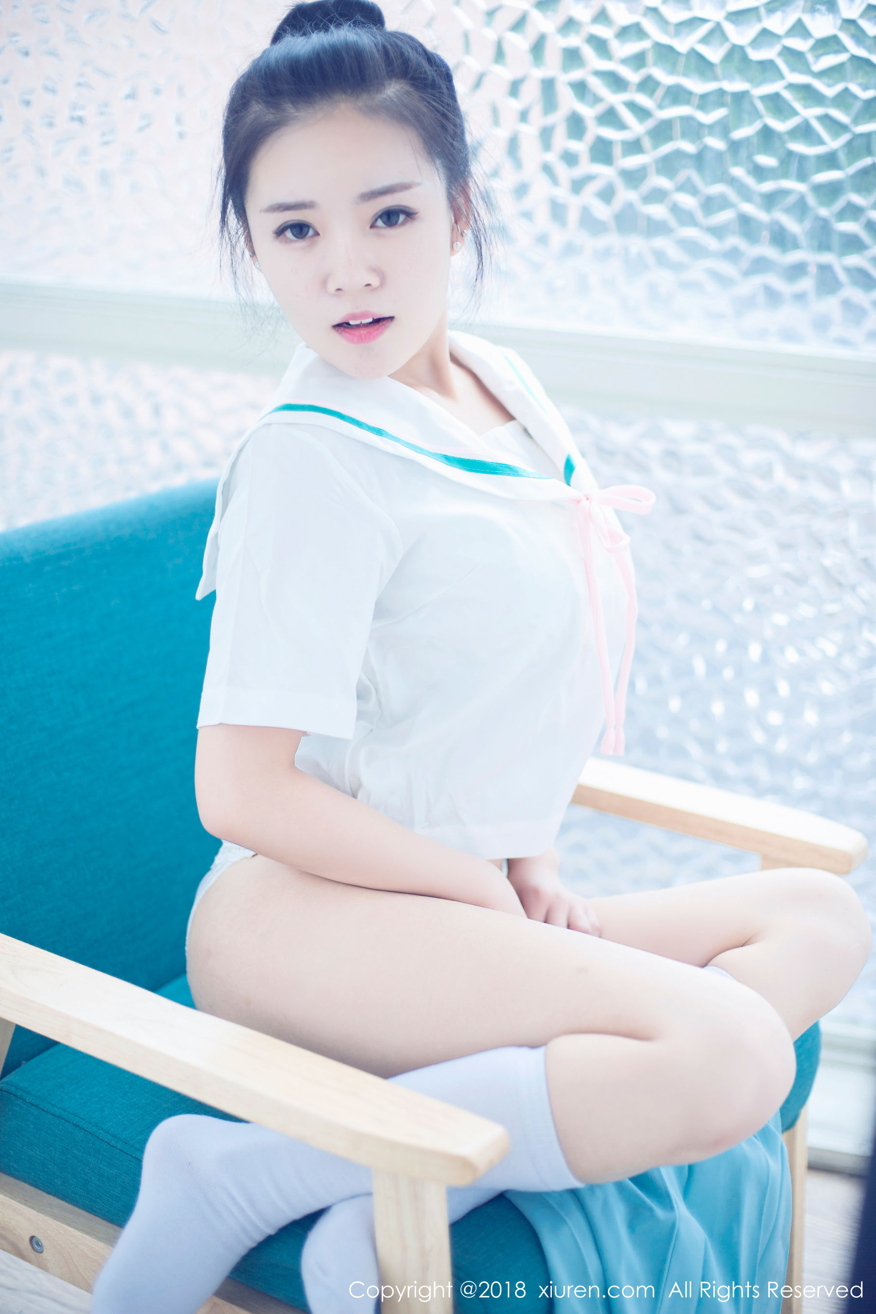 红气球《童颜巨乳稚气未脱小姑娘》 [秀人XiuRen] No.932