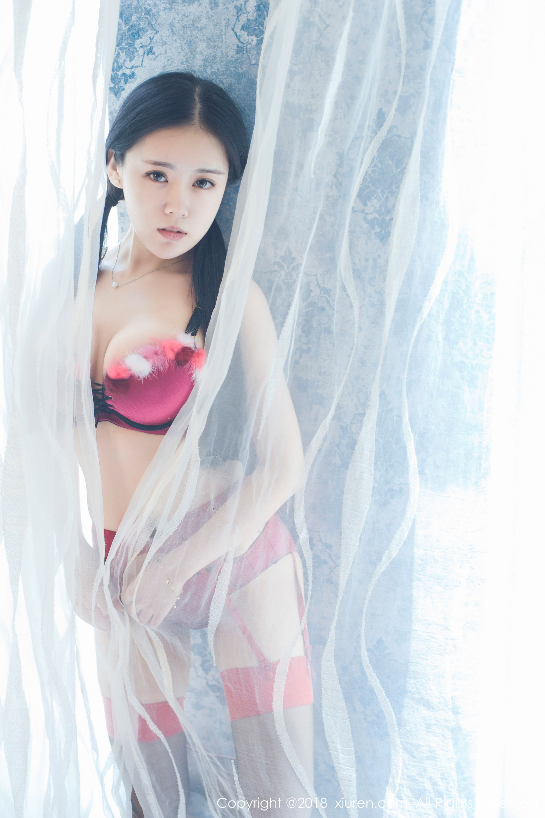 红气球《童颜巨乳稚气未脱小姑娘》 [秀人XiuRen] No.932