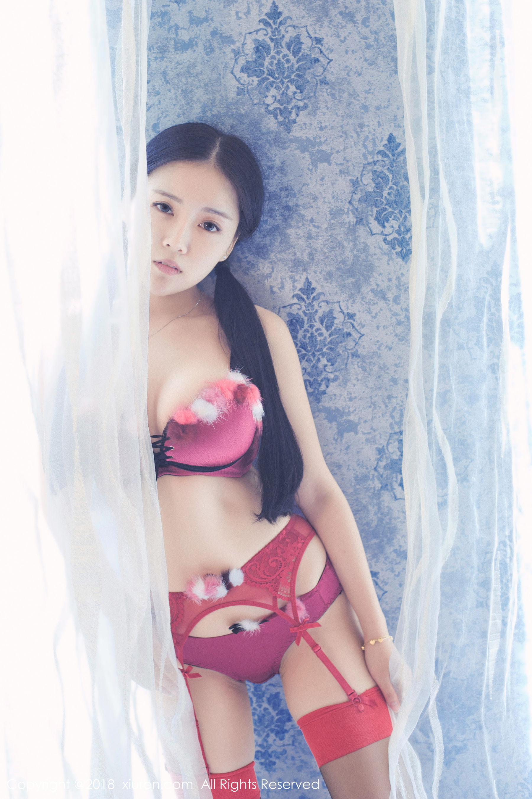 红气球《童颜巨乳稚气未脱小姑娘》 [秀人XiuRen] No.932