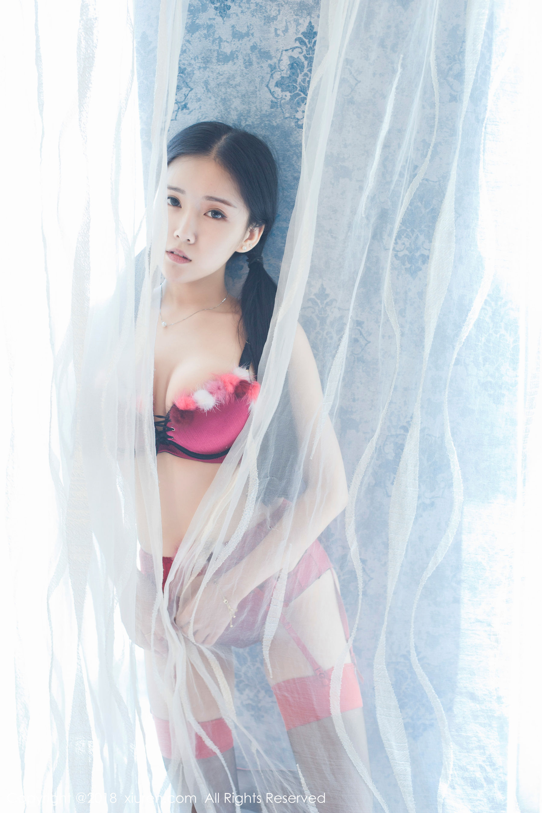 红气球《童颜巨乳稚气未脱小姑娘》 [秀人XiuRen] No.932