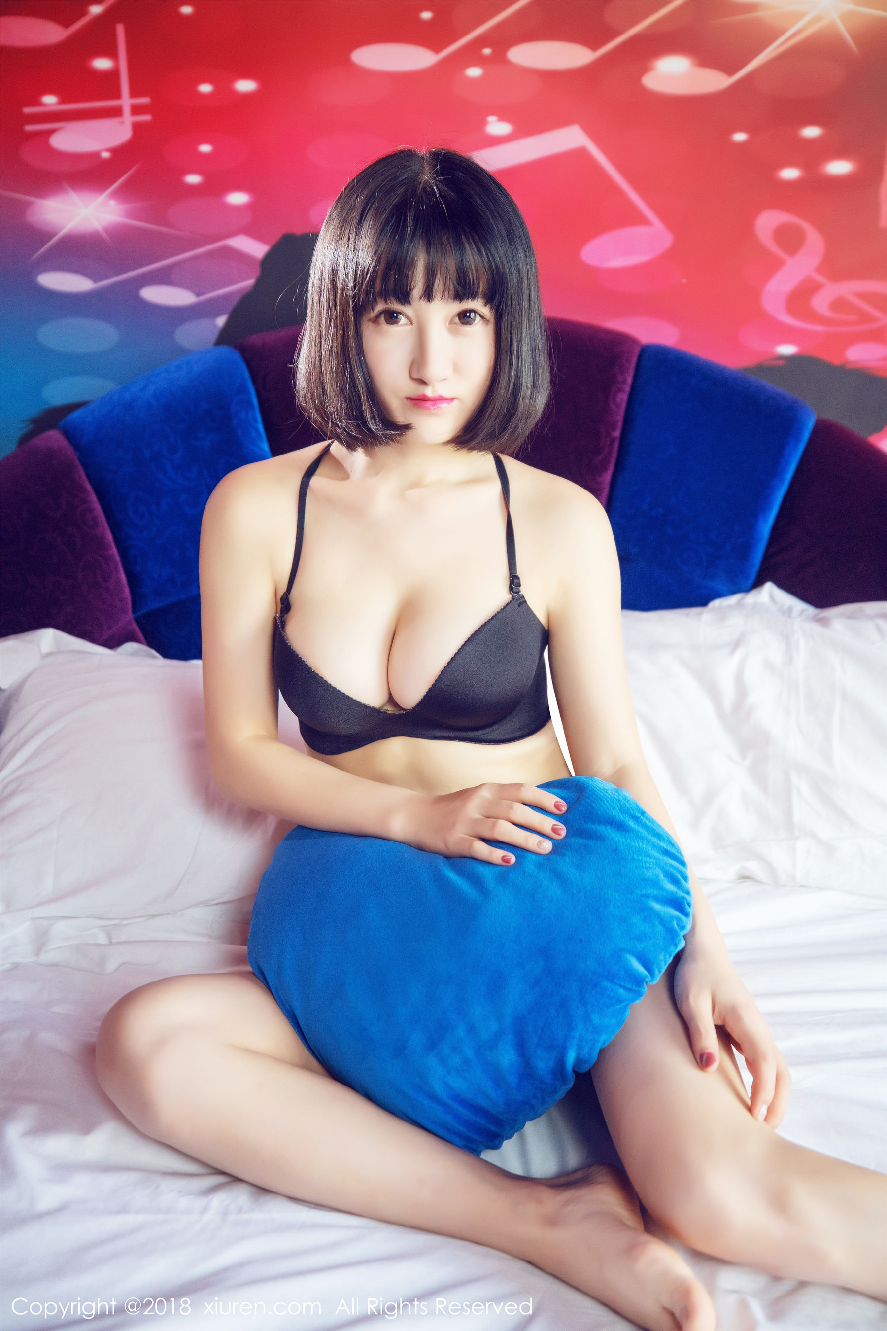 小探戈《透视蕾丝内衣+女仆装+诱惑女秘书OL》 [秀人XiuRen] No.933