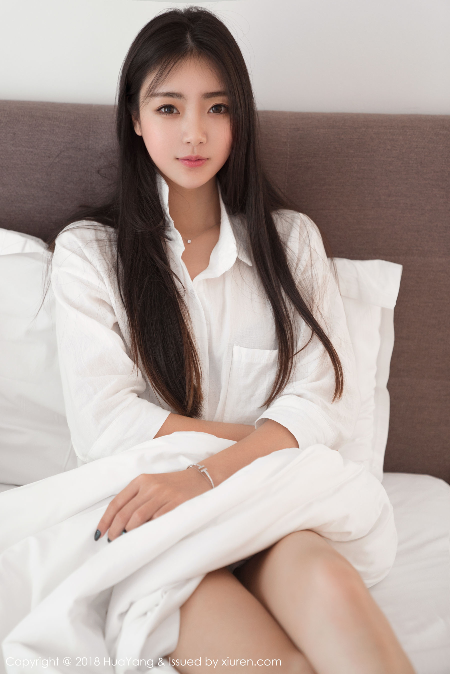 可樂Vicky《毛衣+白衬衫》 [花漾HuaYang] Vol.027