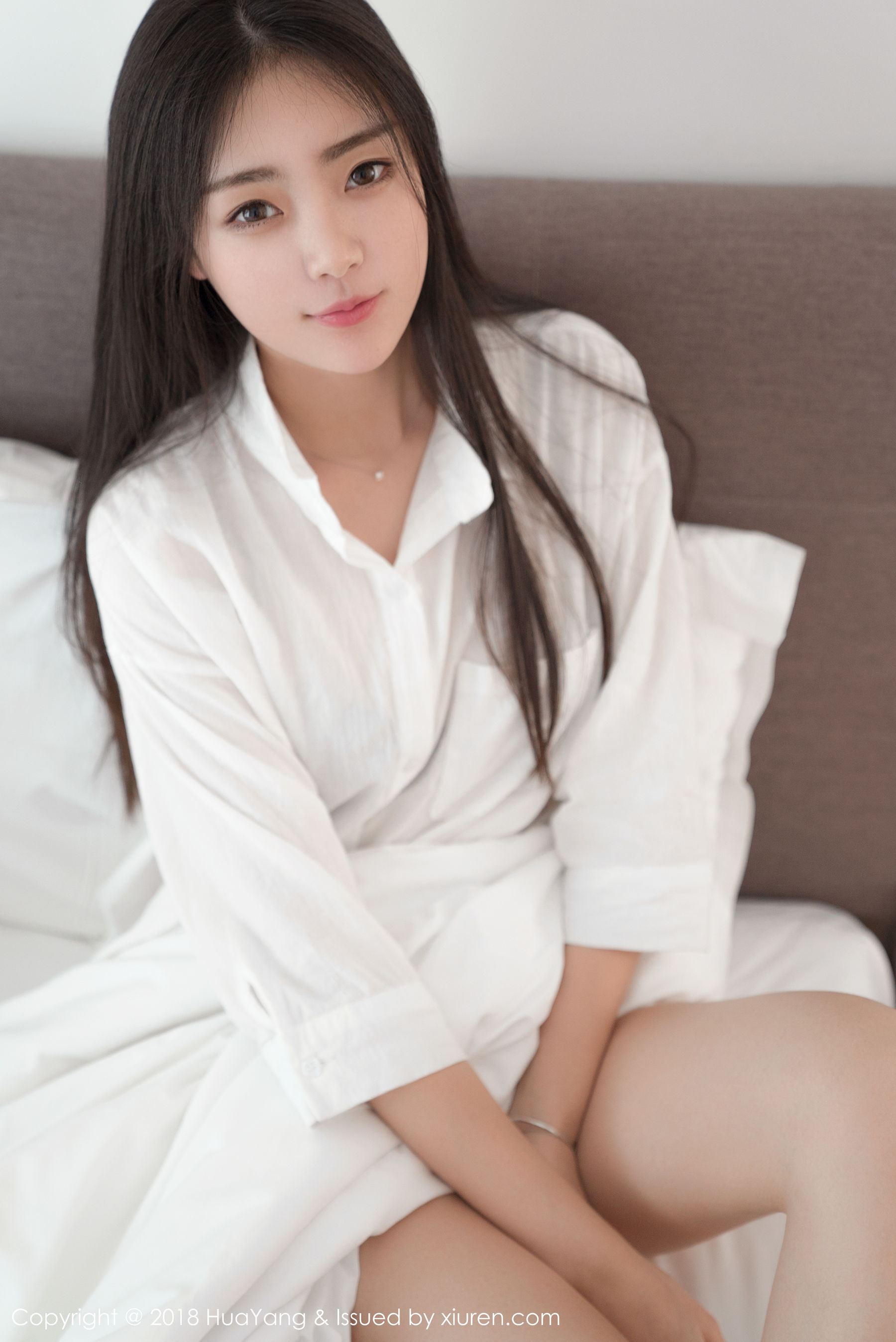 可樂Vicky《毛衣+白衬衫》 [花漾HuaYang] Vol.027