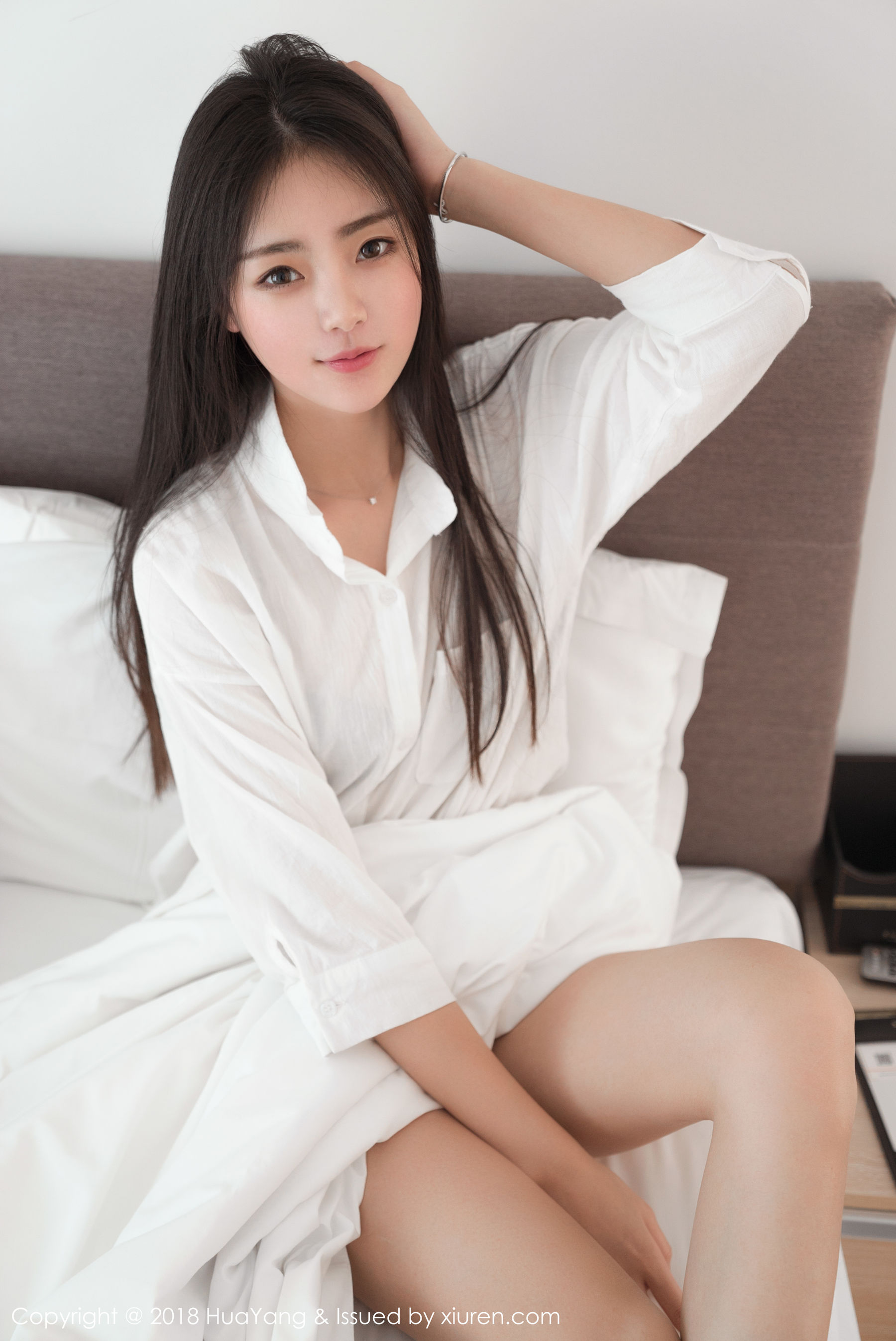 可樂Vicky《毛衣+白衬衫》 [花漾HuaYang] Vol.027