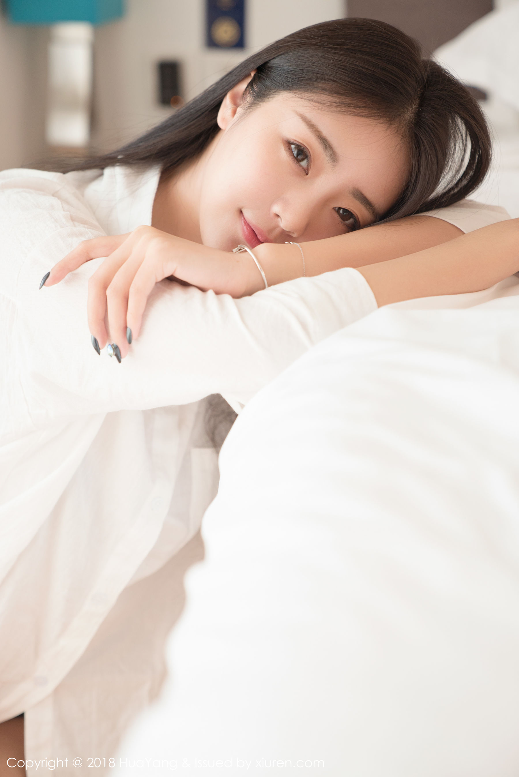 可樂Vicky《毛衣+白衬衫》 [花漾HuaYang] Vol.027