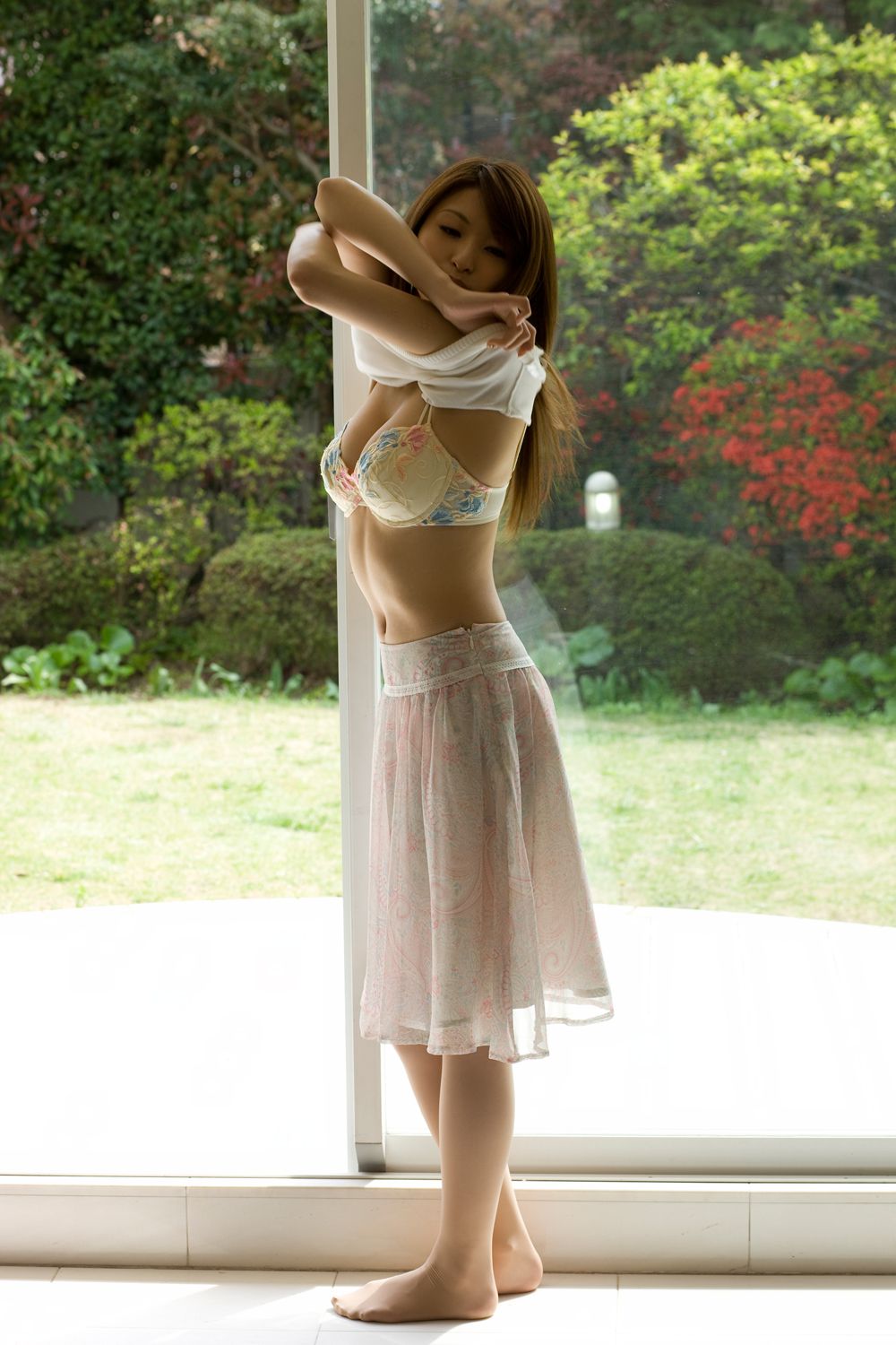 [X-City] WEB No.113 秋山祥子《Love Comes Again》