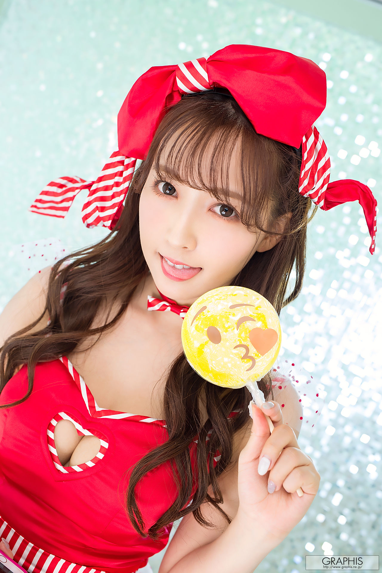 三上悠亜《Valentine Special 2018》[Graphis] LIMITED EDITION
