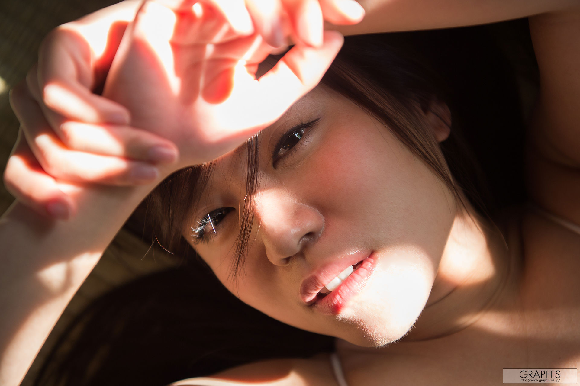 初美りん/初美铃《Look at me!》 [Graphis] Gals