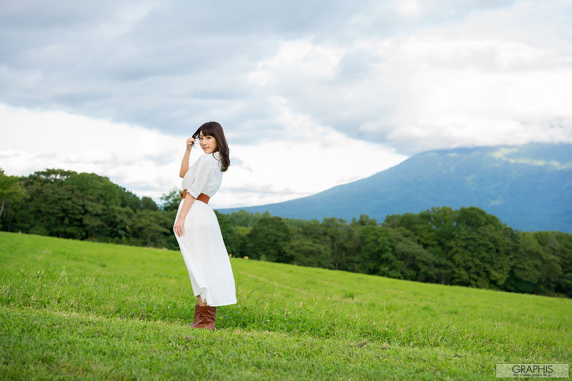あやみ旬果《Beautiful Body》 [Graphis] Gals