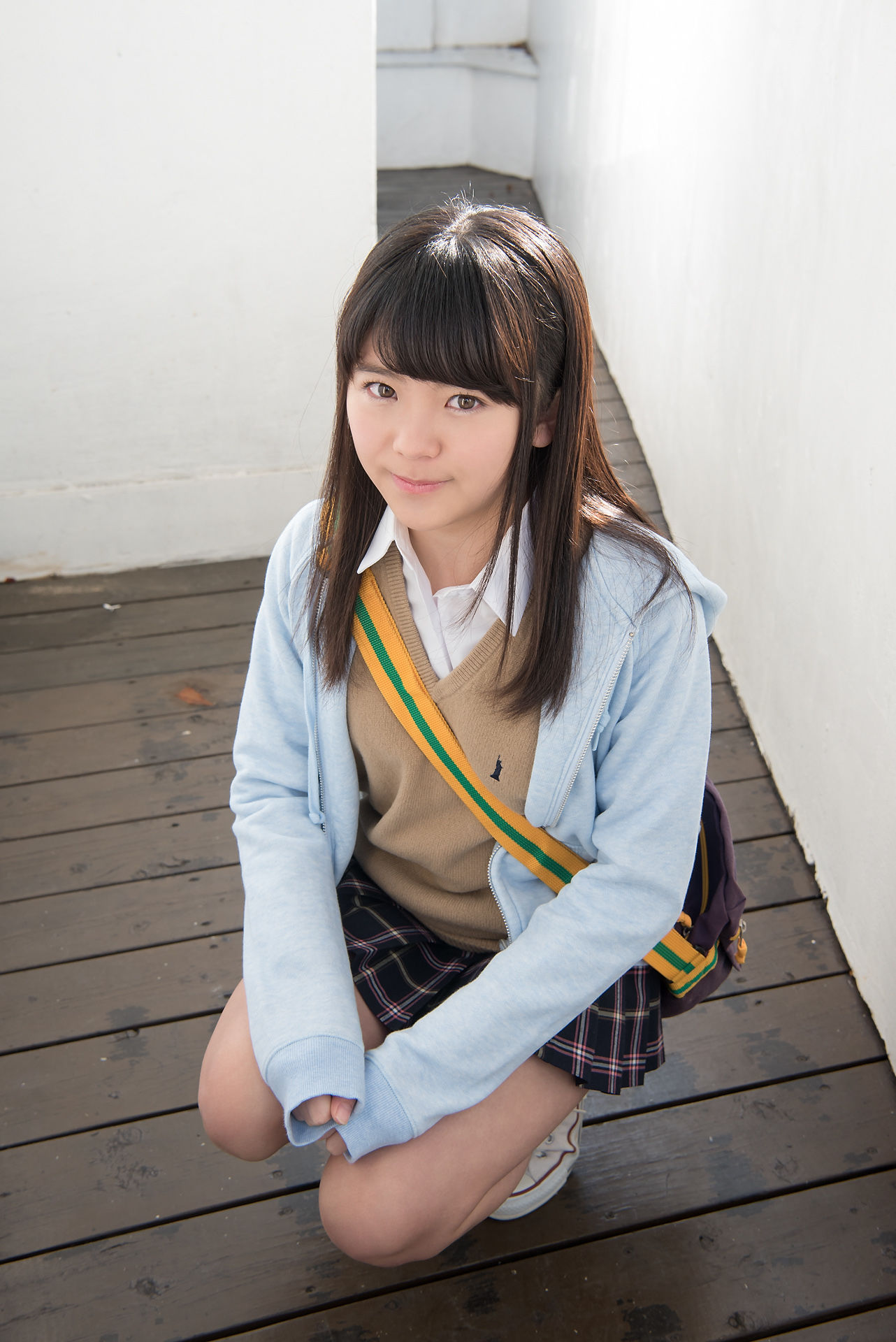 Mika Hisakawa 久川美佳 [Minisuka] Regular Gallery 01