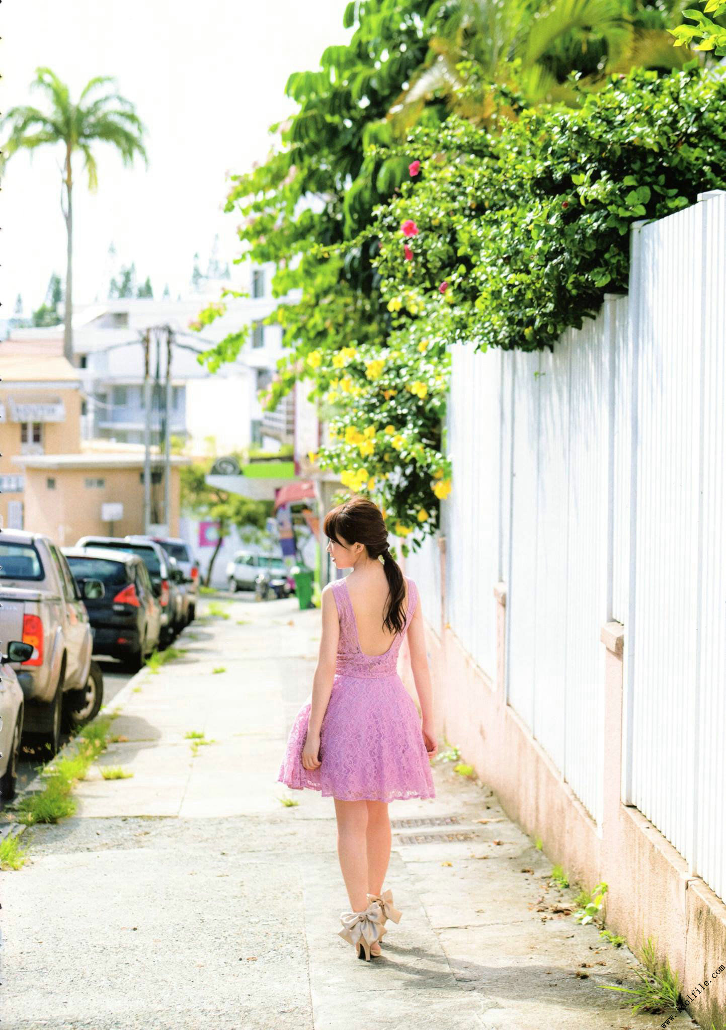 秋元真夏 1st《真夏の気圧配置》 [PhotoBook]