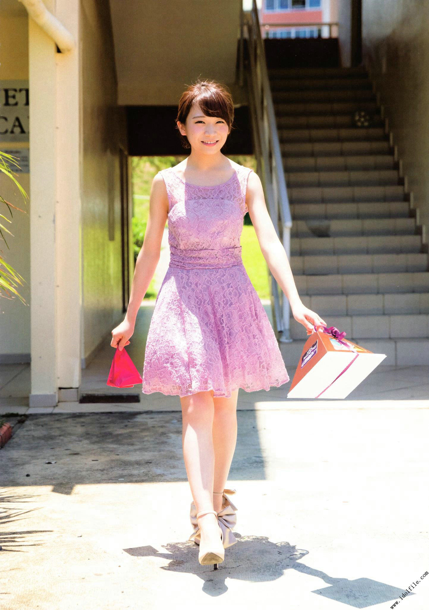 秋元真夏 1st《真夏の気圧配置》 [PhotoBook]