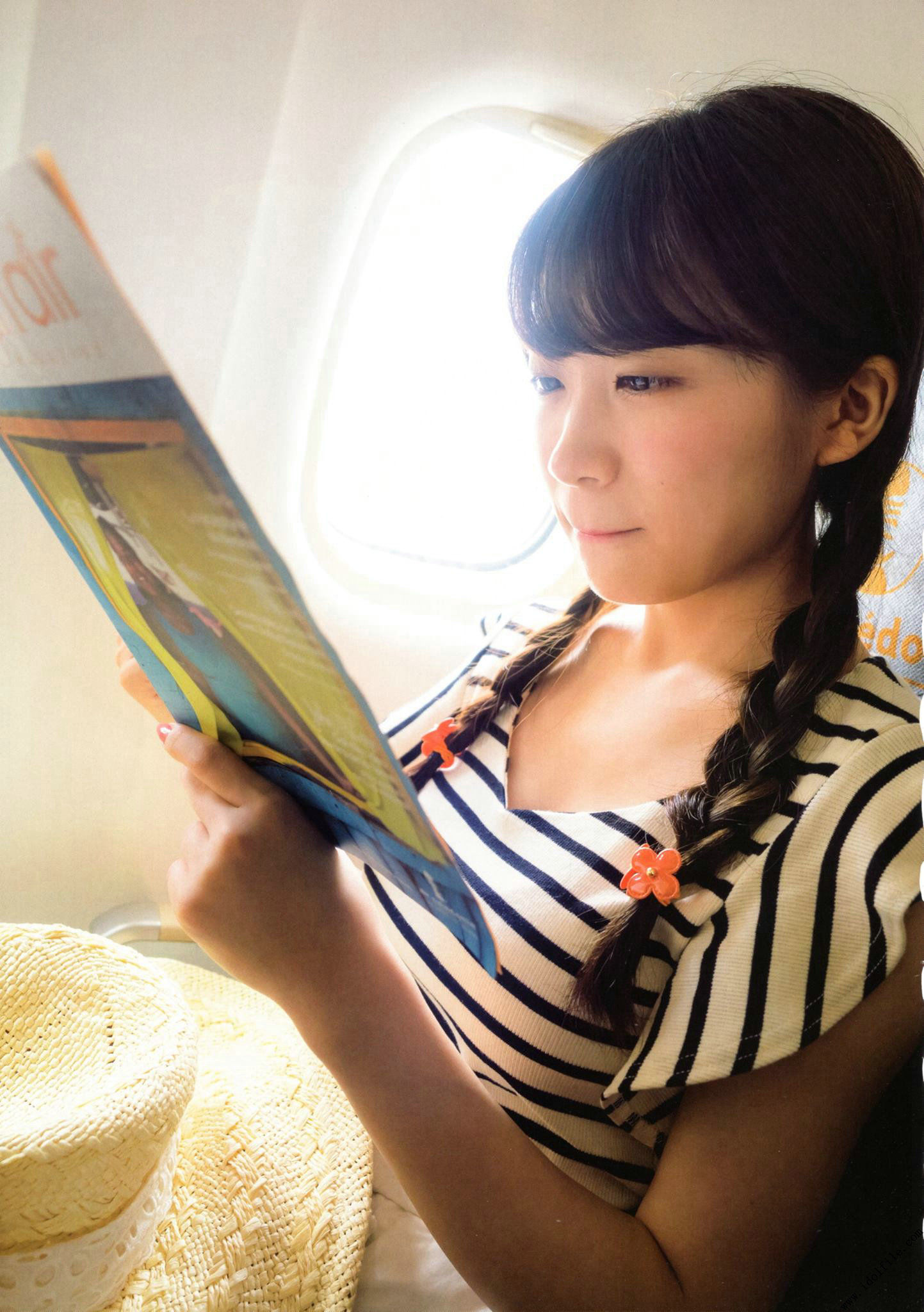 秋元真夏 1st《真夏の気圧配置》 [PhotoBook]