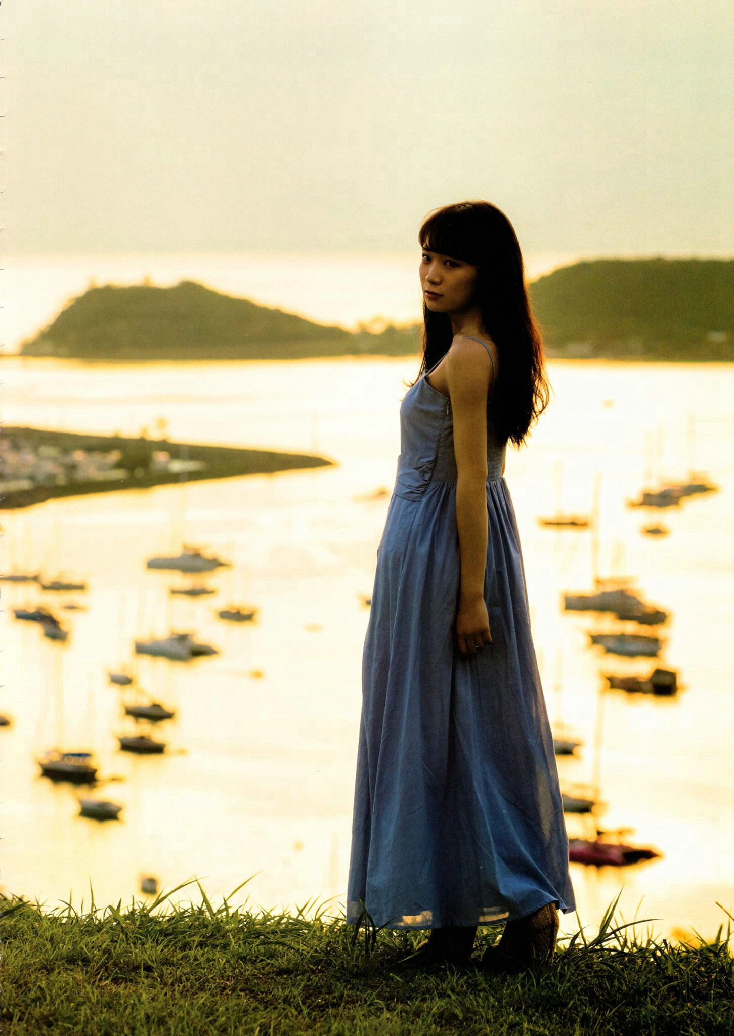 秋元真夏 1st《真夏の気圧配置》 [PhotoBook]
