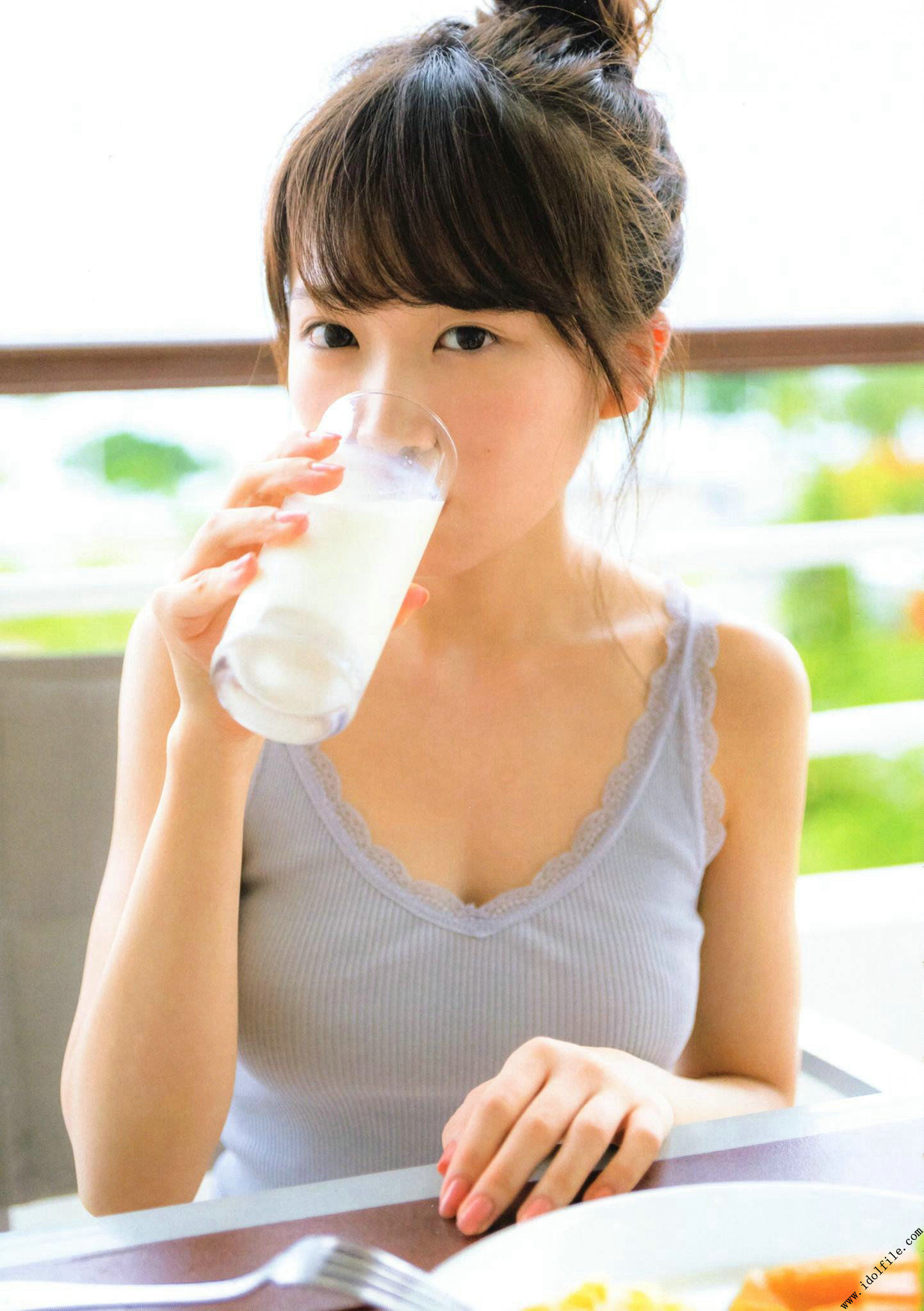 秋元真夏 1st《真夏の気圧配置》 [PhotoBook]
